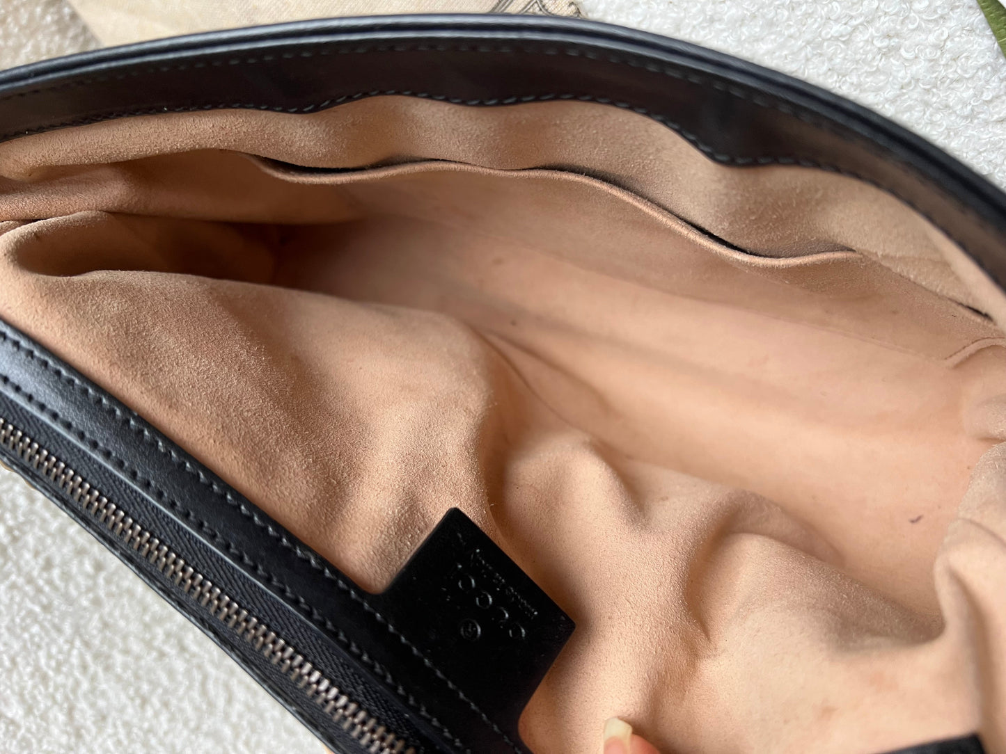 Gucci GG Black Marmont Medium Shoulder Bag (RRP £2,340)