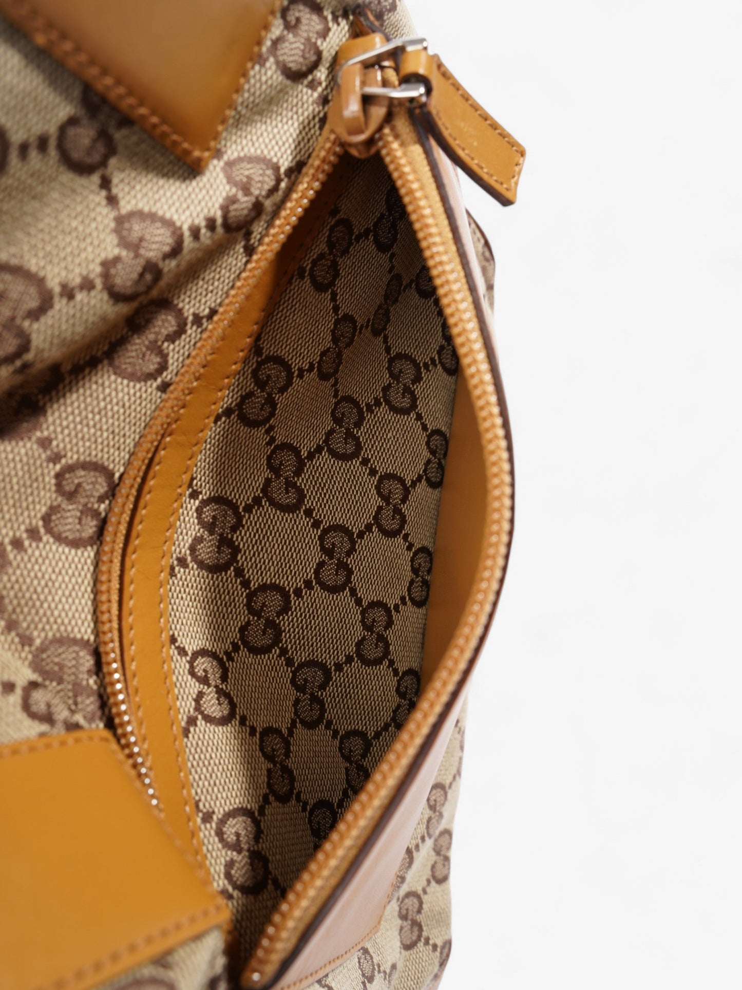 Gucci GG Canvas Tote Monogram / Red Canvas