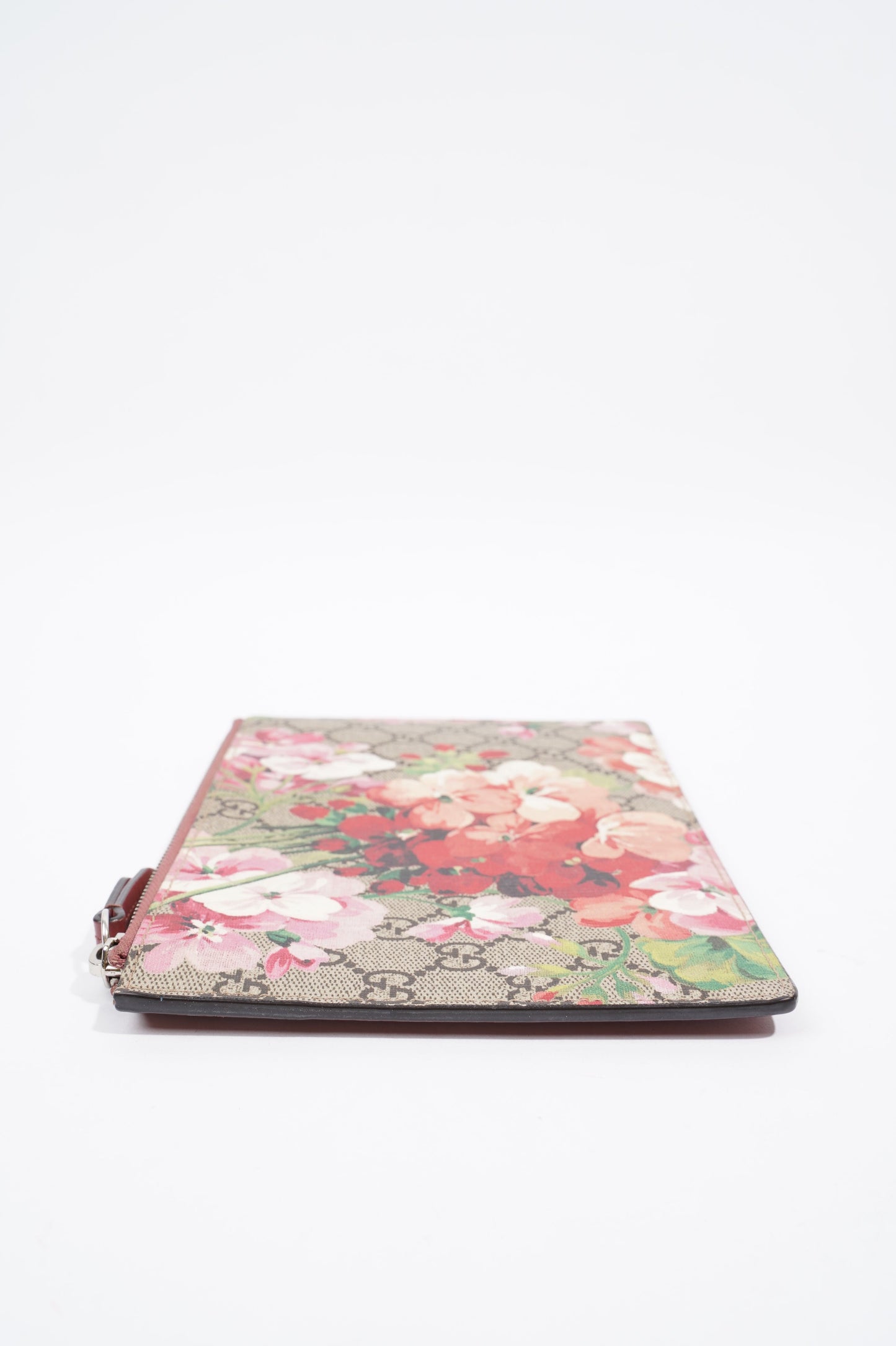 Gucci Bloom Pouch Supreme / Floral Coated Canvas