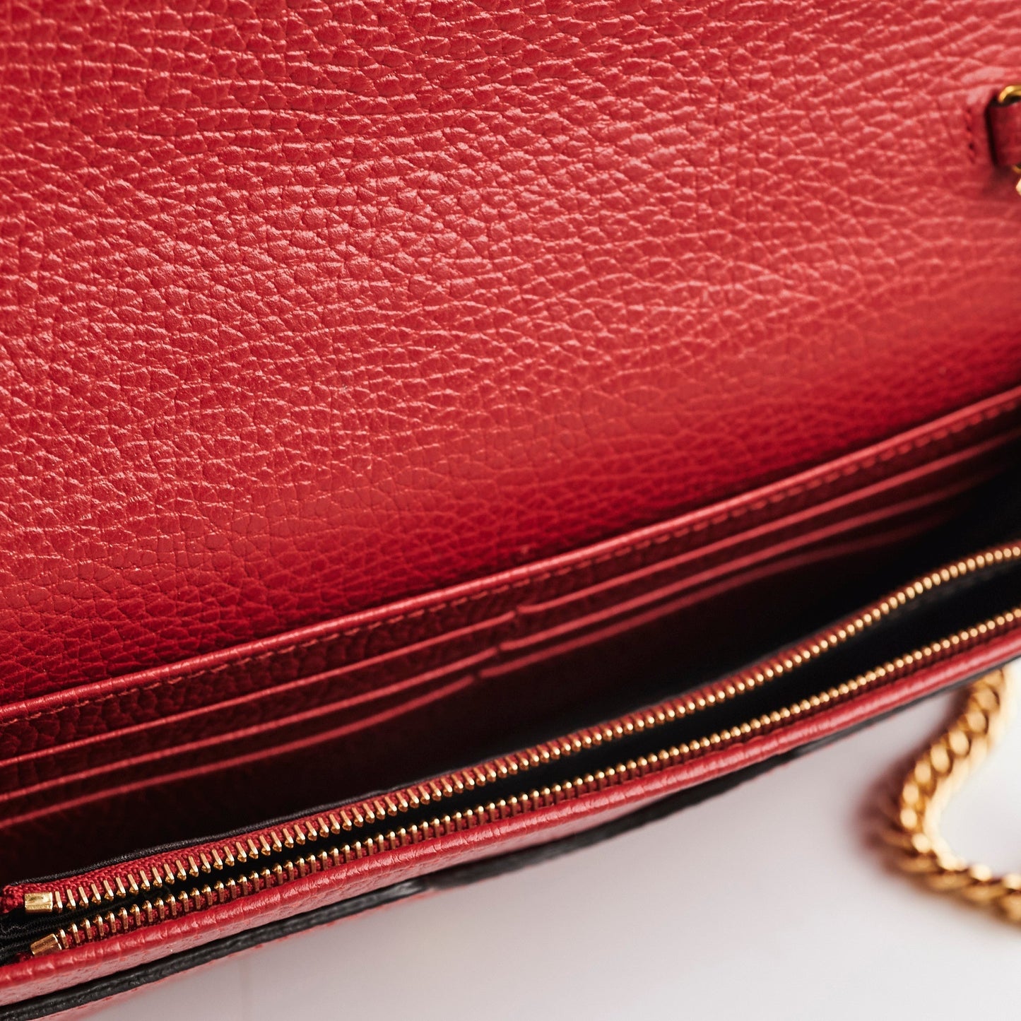 Gucci Red Wallet On Chain WOC