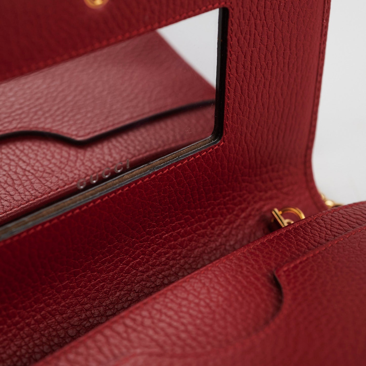 Gucci Red Wallet On Chain Woc