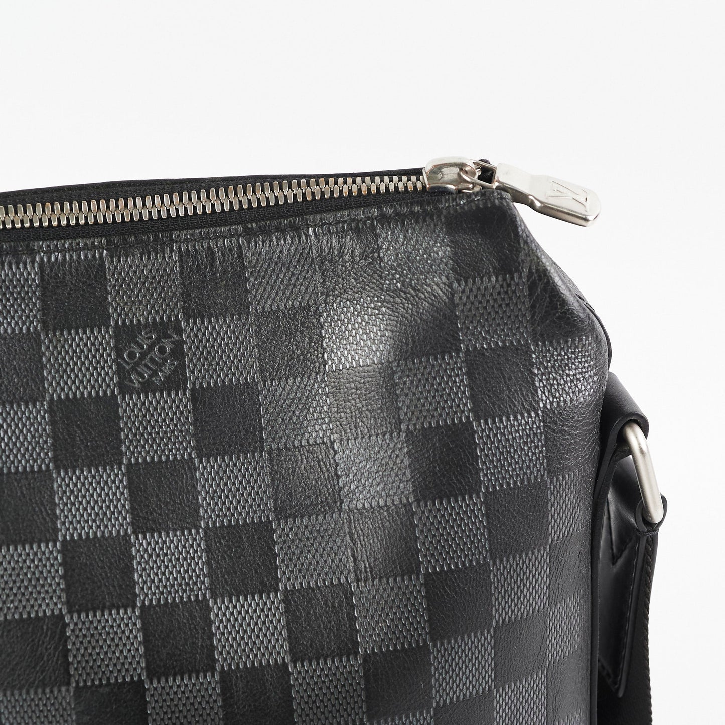 Louis Vuitton Discovery Messenger Damier BB