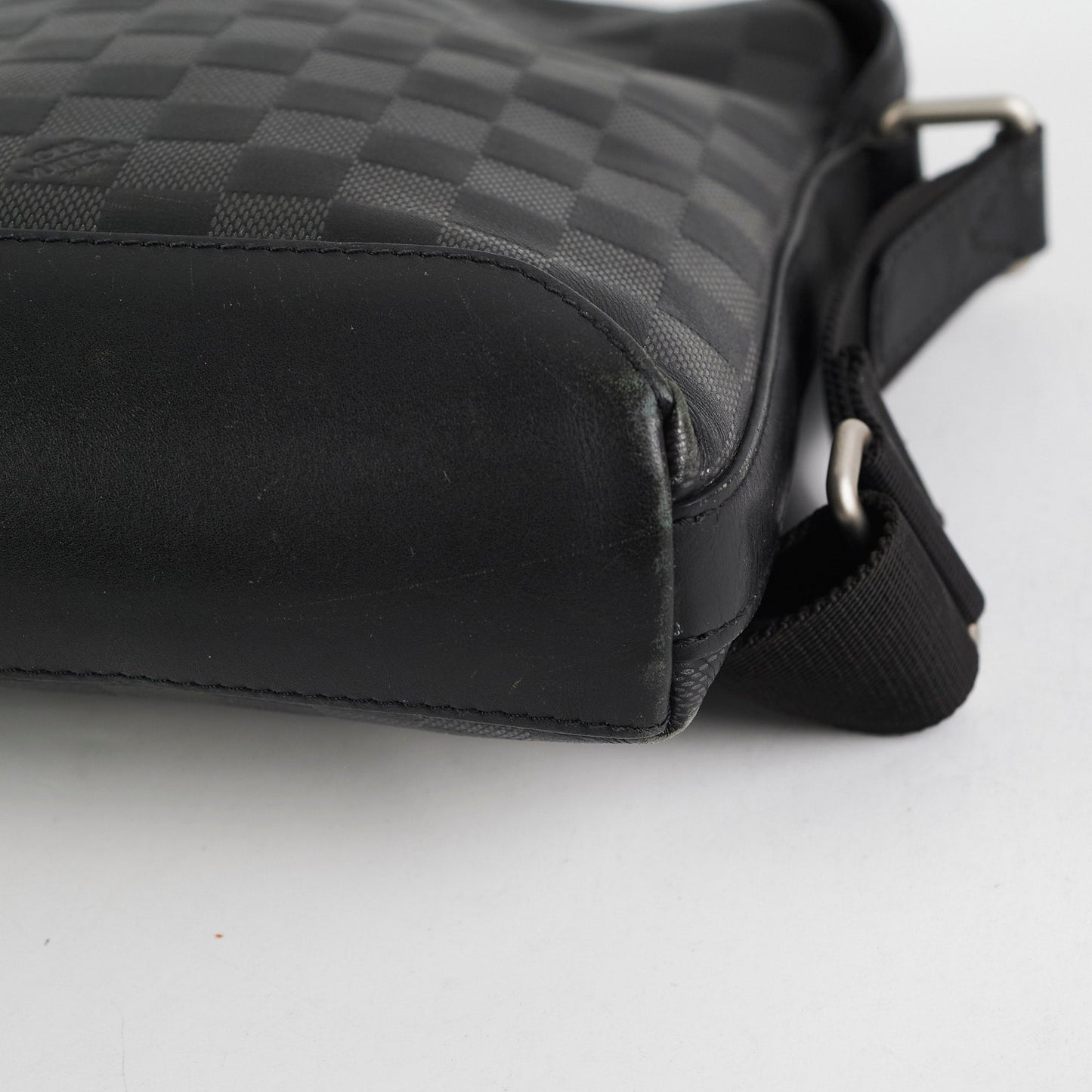 Louis Vuitton Discovery Messenger Damier BB