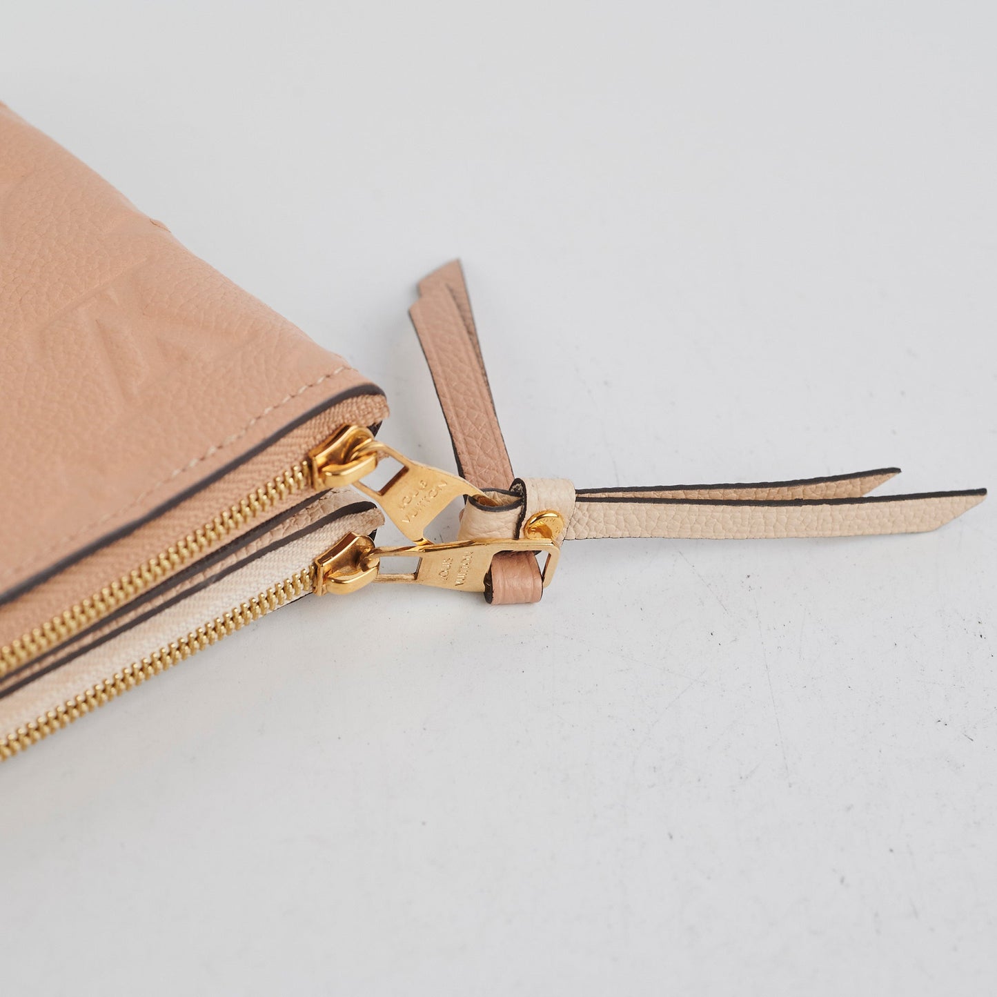 Louis Vuitton Double Zip Pochette Beige/Cream