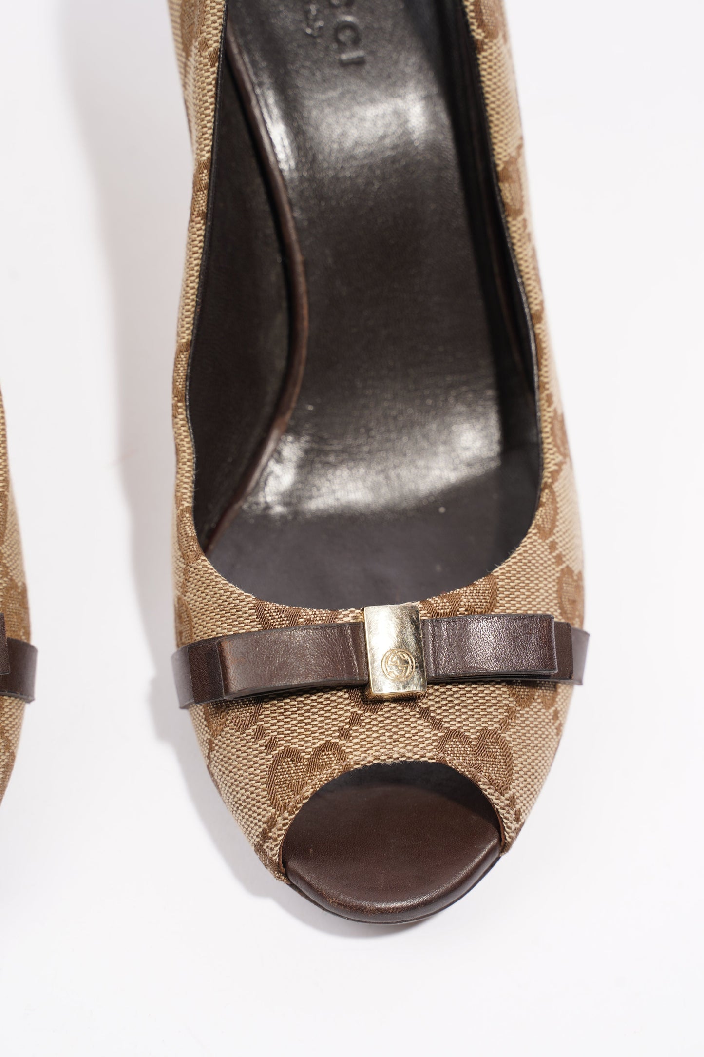Gucci GG Pumps Beige / Brown Canvas EU 37 UK 4