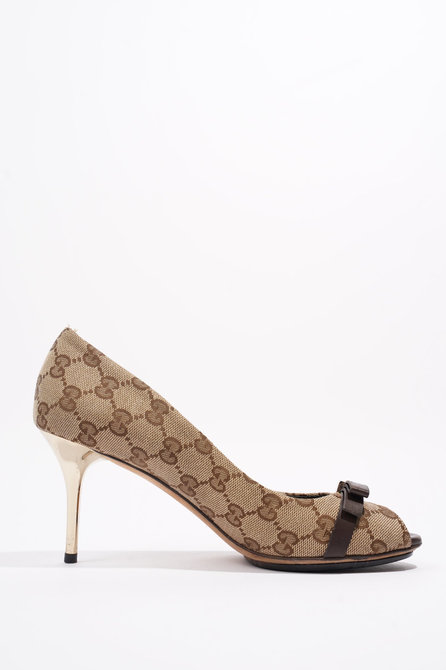 Gucci GG Pumps Beige / Brown Canvas EU 37 UK 4