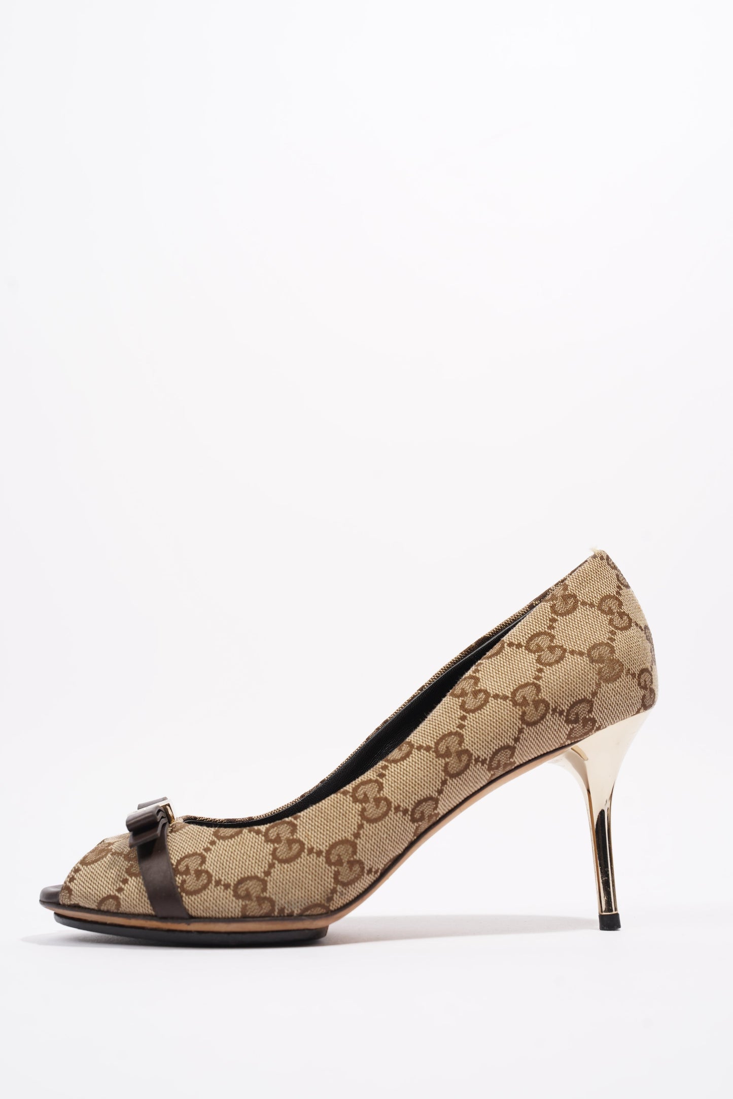 Gucci GG Pumps Beige / Brown Canvas EU 37 UK 4
