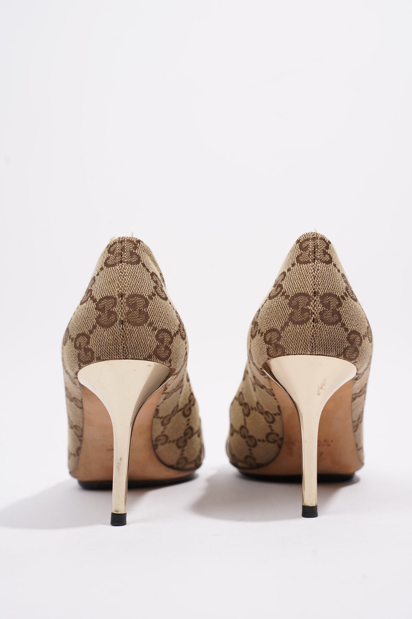 Gucci GG Pumps Beige / Brown Canvas EU 37 UK 4