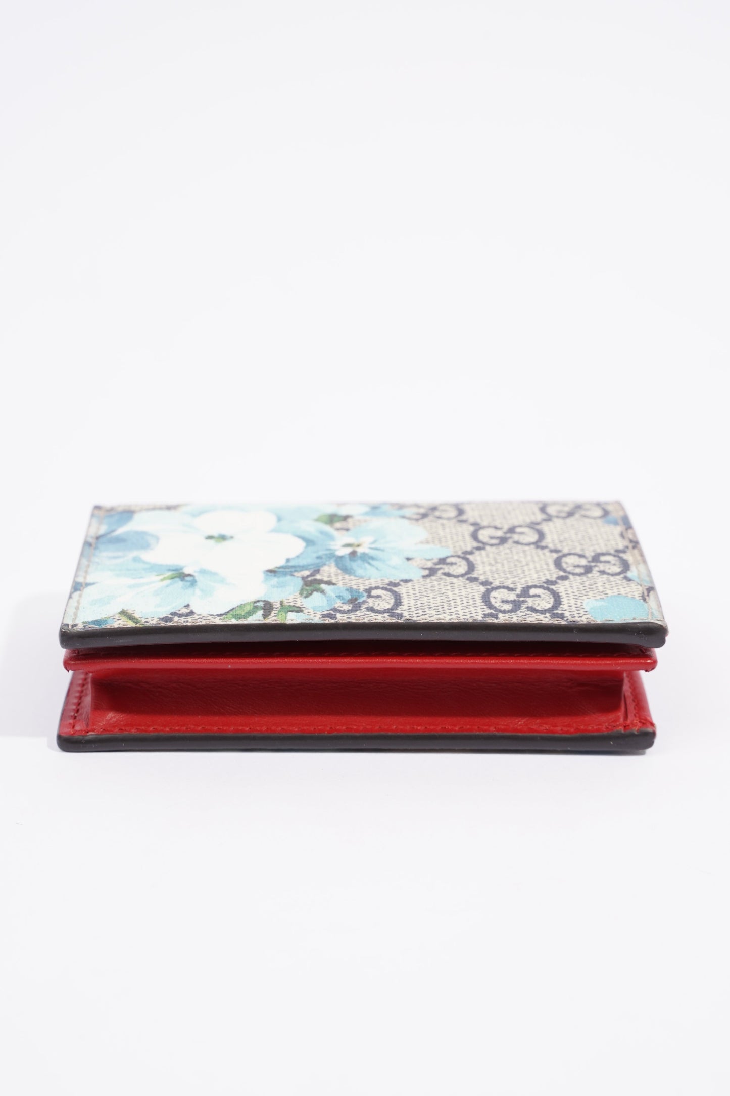 Gucci Bi-Fold Wallet Supreme / Bloom Coated Canvas