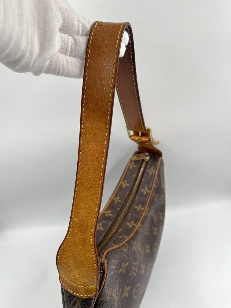 Louis Vuitton Croissant MM
