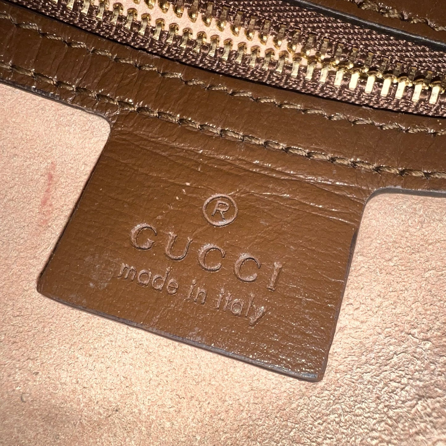 Crossbody Luxury Designer By Gucci  Size: Small