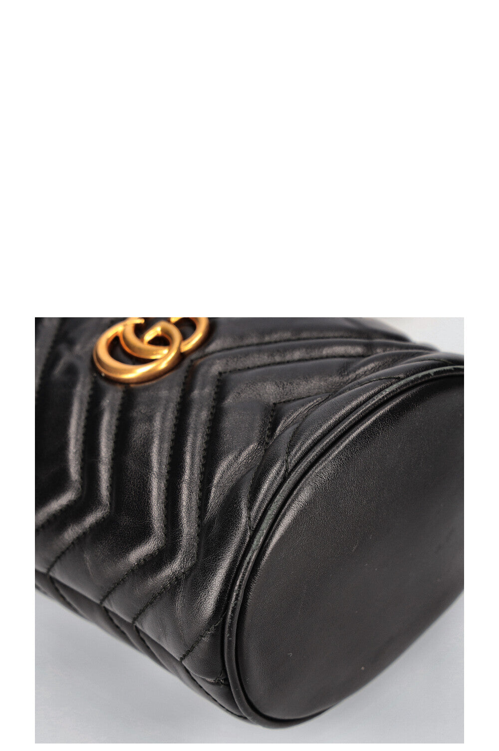 GUCCI Marmont Mini Bucket Bag Black