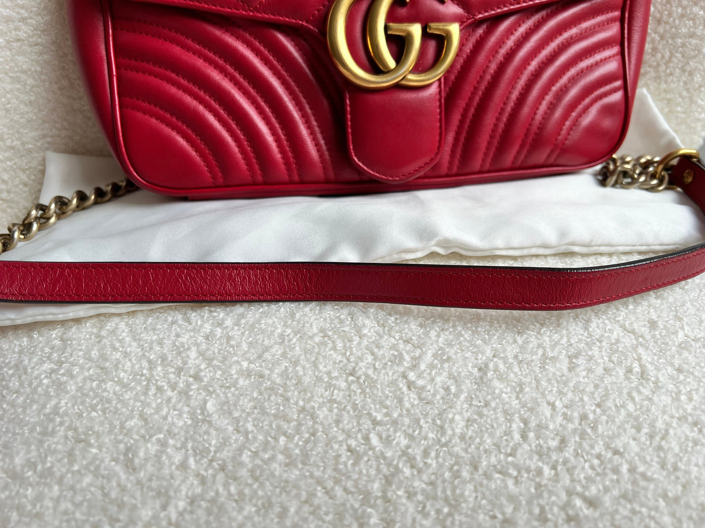 Gucci GG Hibiscus Red Marmont Small Shoulder Bag (RRP £2,070)
