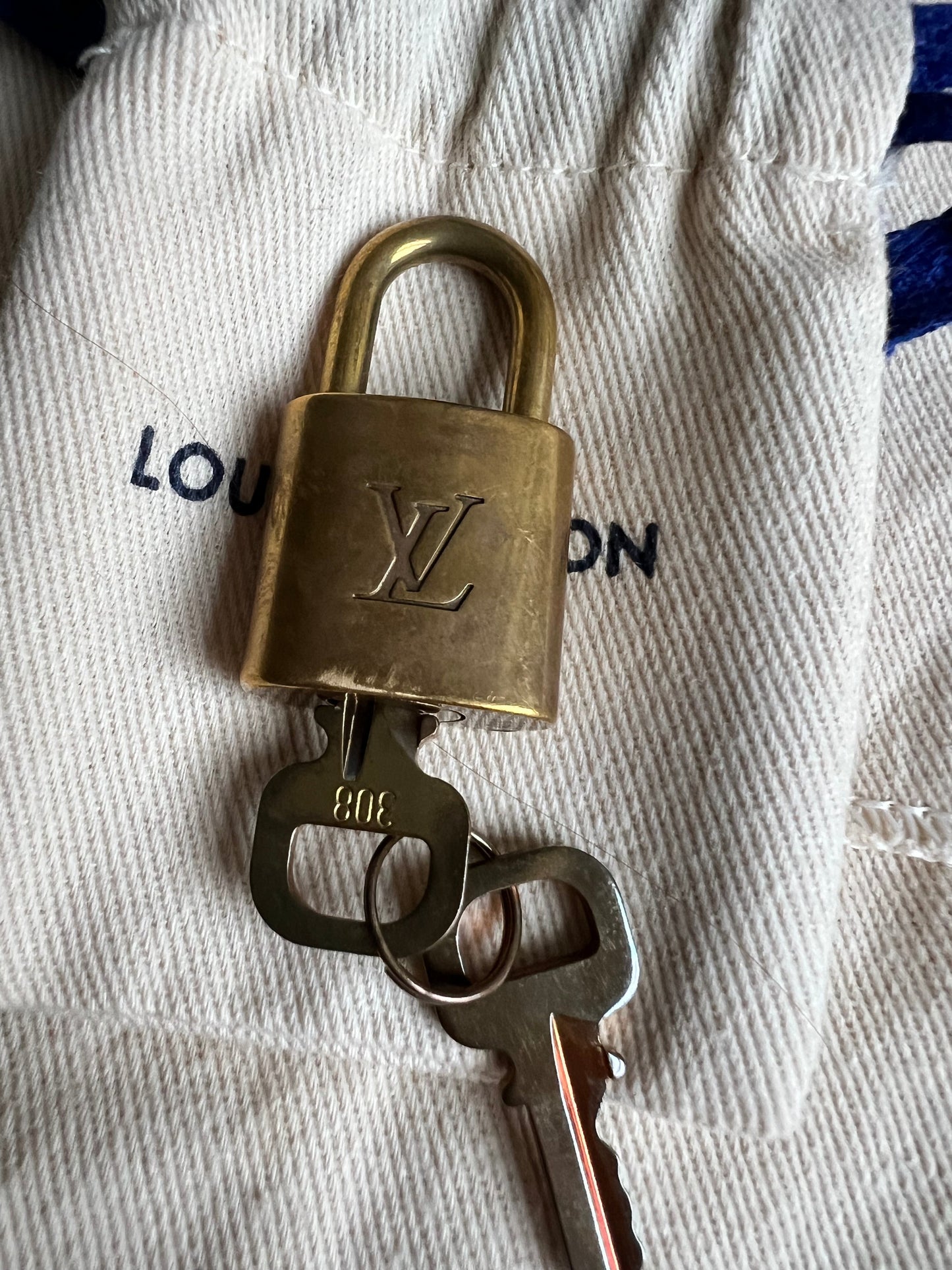 Louis Vuitton Alma BB Monogram (RRP £1,430)