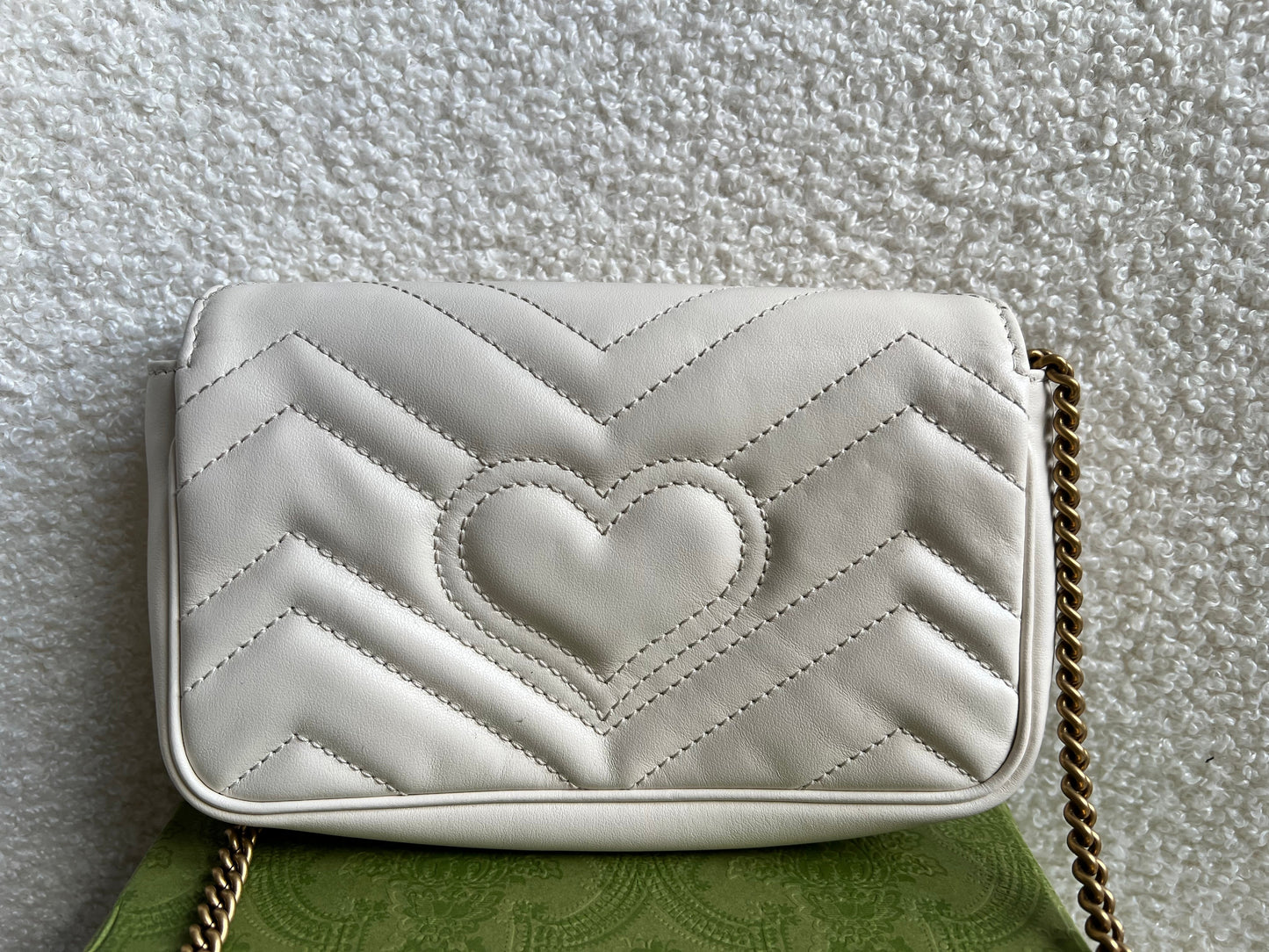 Gucci GG White Marmont Super Mini Shoulder Bag (RRP £985)
