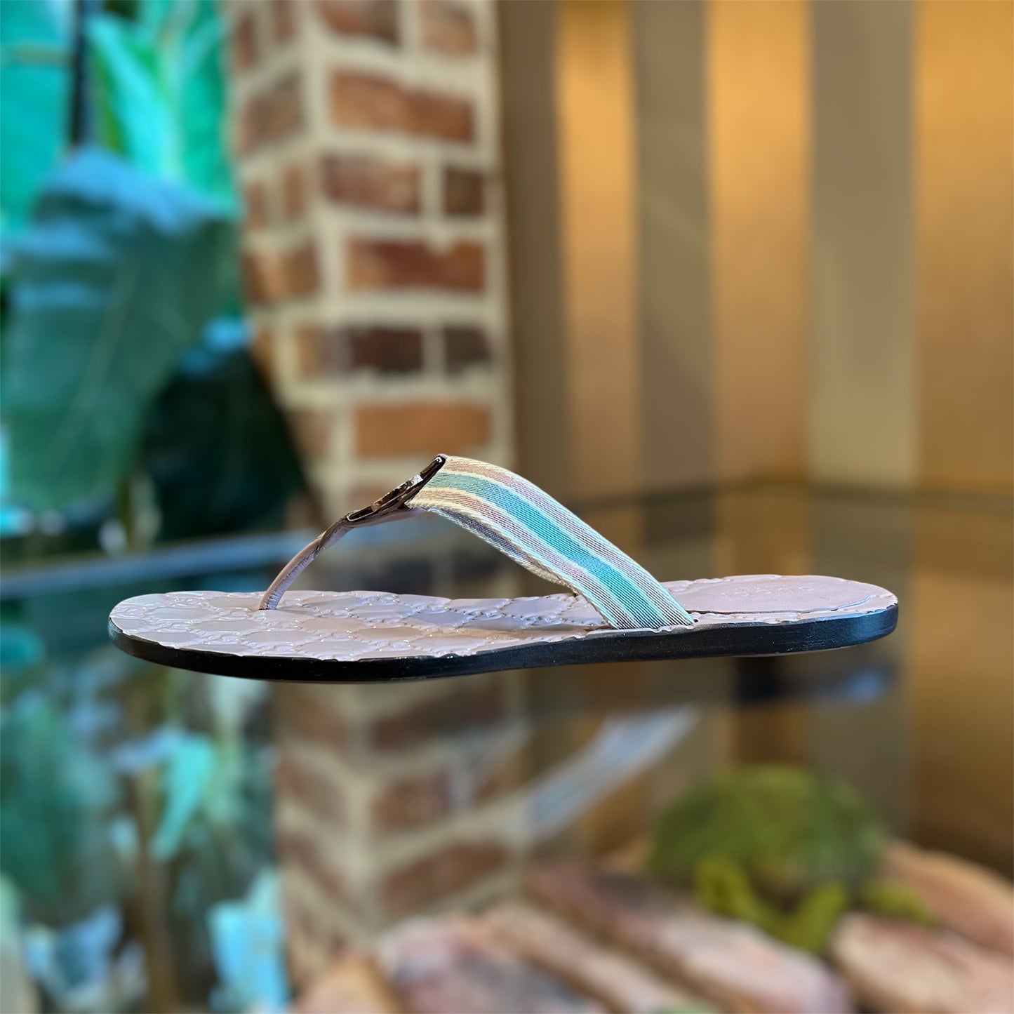 GUCCI Pink Blue Striped Guccissima Thong Sandals SZ37.5(7.5US)