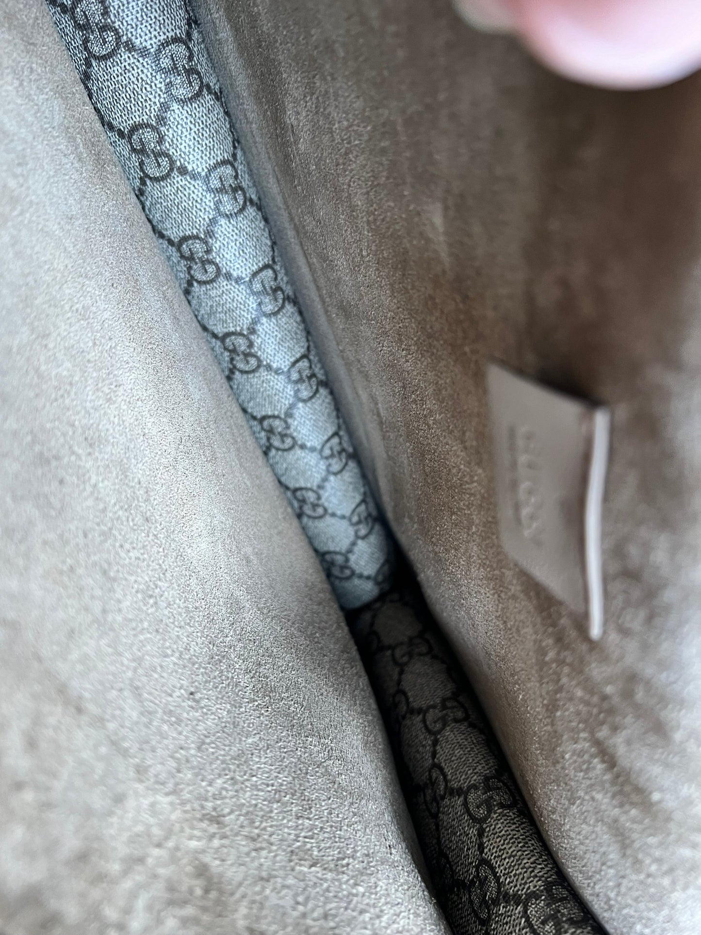 Gucci Dionysus GG Supreme Medium Shoulder Bag (RRP £2,450)