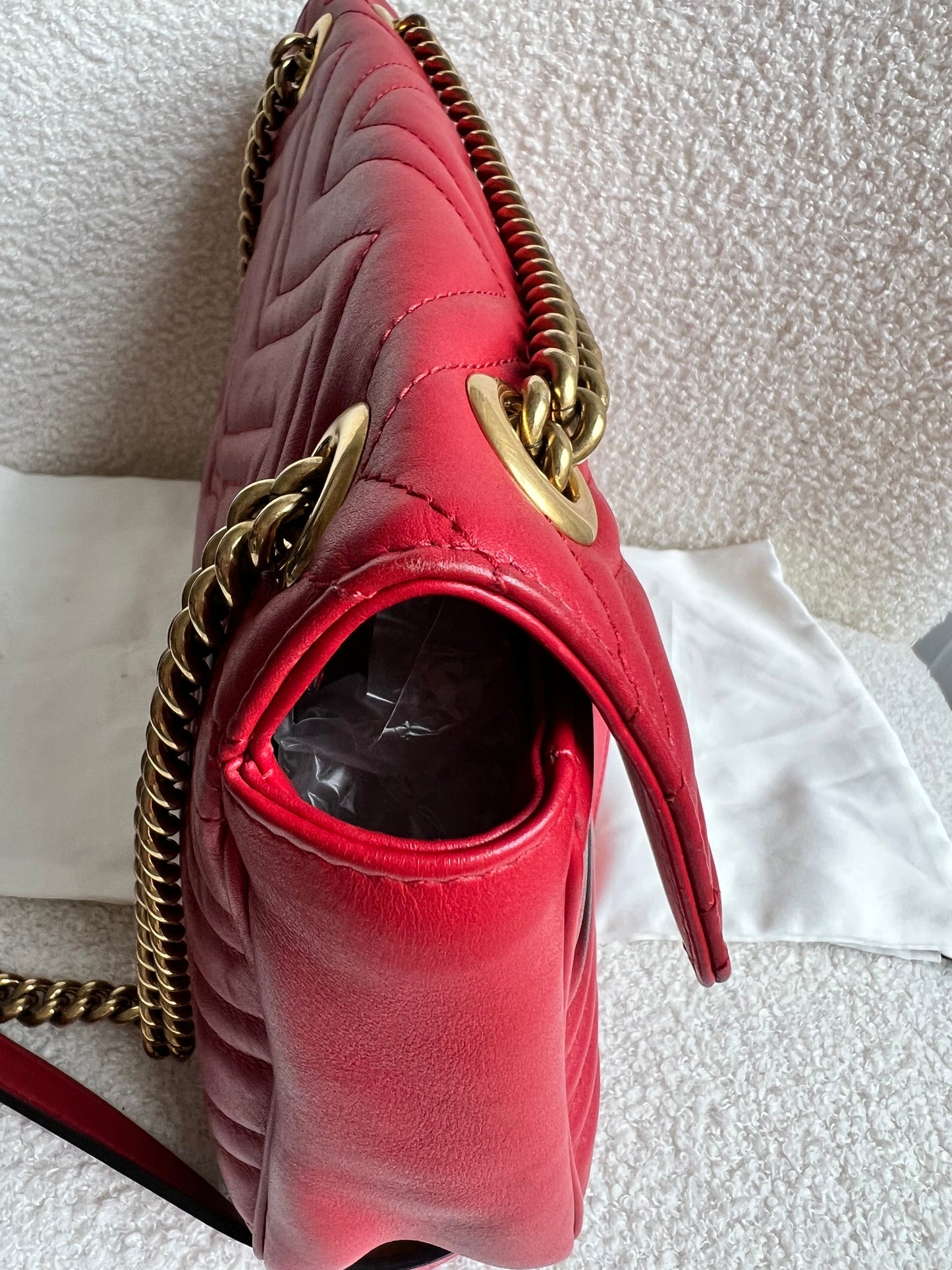 Gucci GG Hibiscus Red Marmont Medium Shoulder Bag (RRP £2,340)