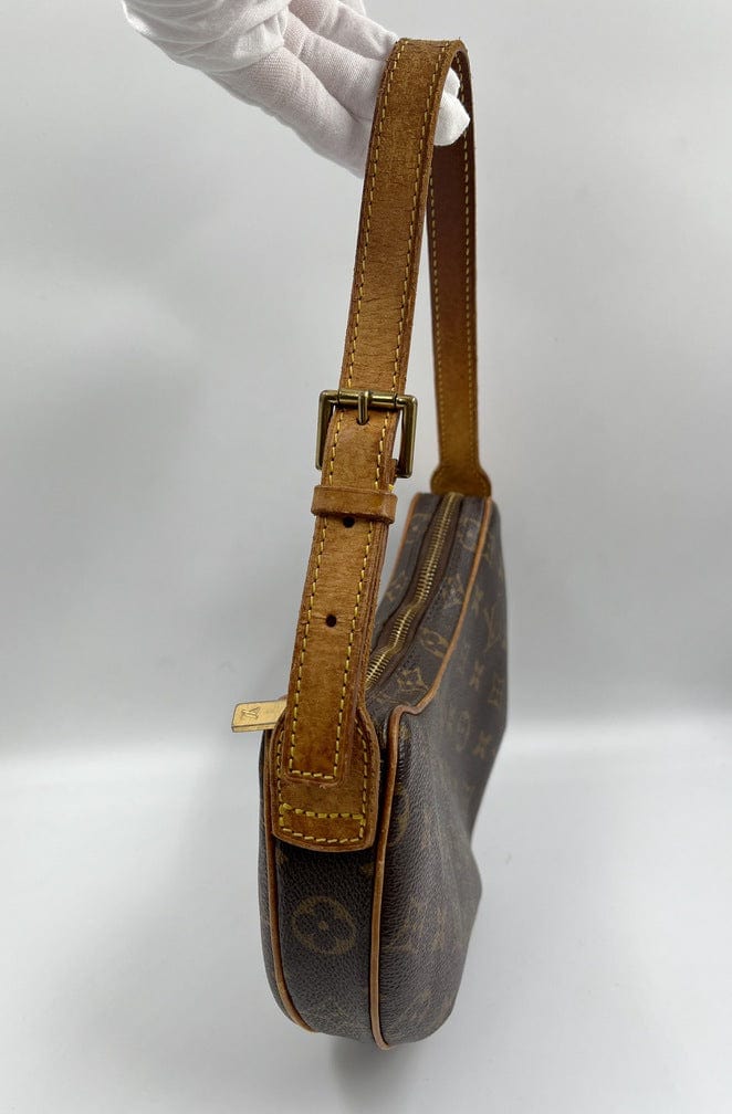 Louis Vuitton Croissant PM