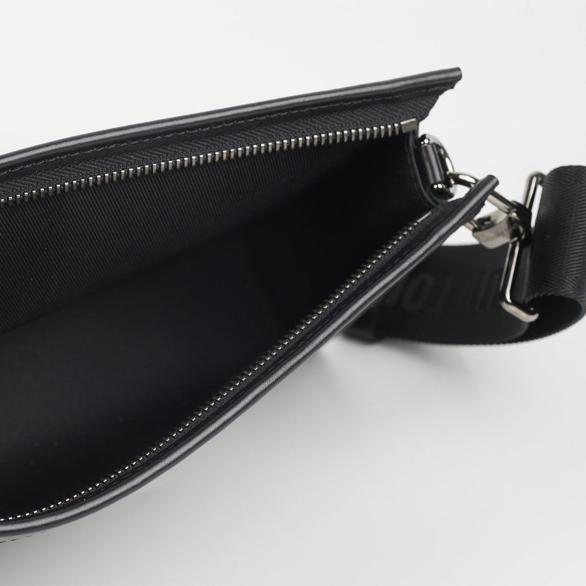 Louis Vuitton Gaston Wearable Wallet