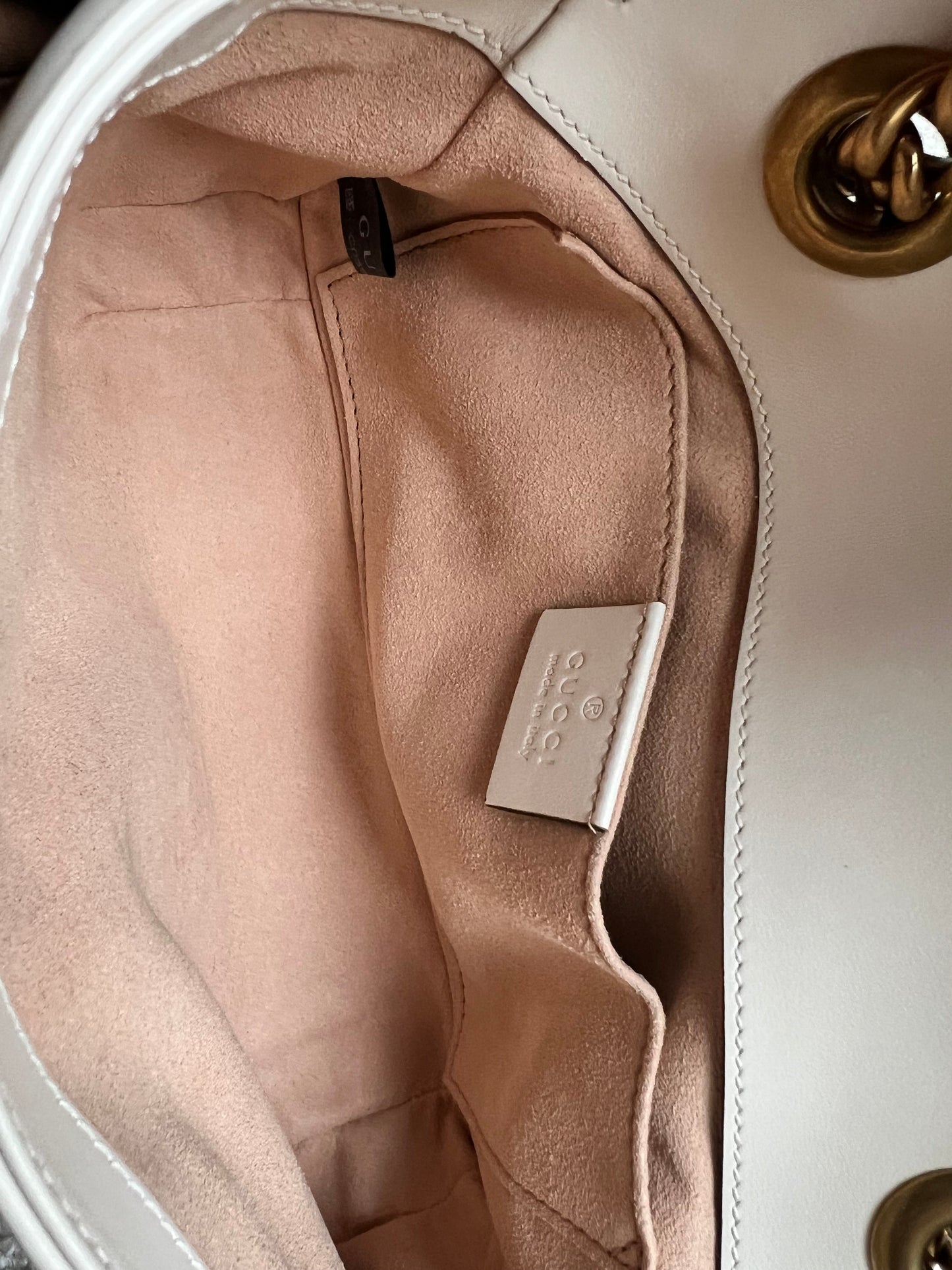 Gucci GG White Marmont Mini Shoulder Bag (RRP £1,890)
