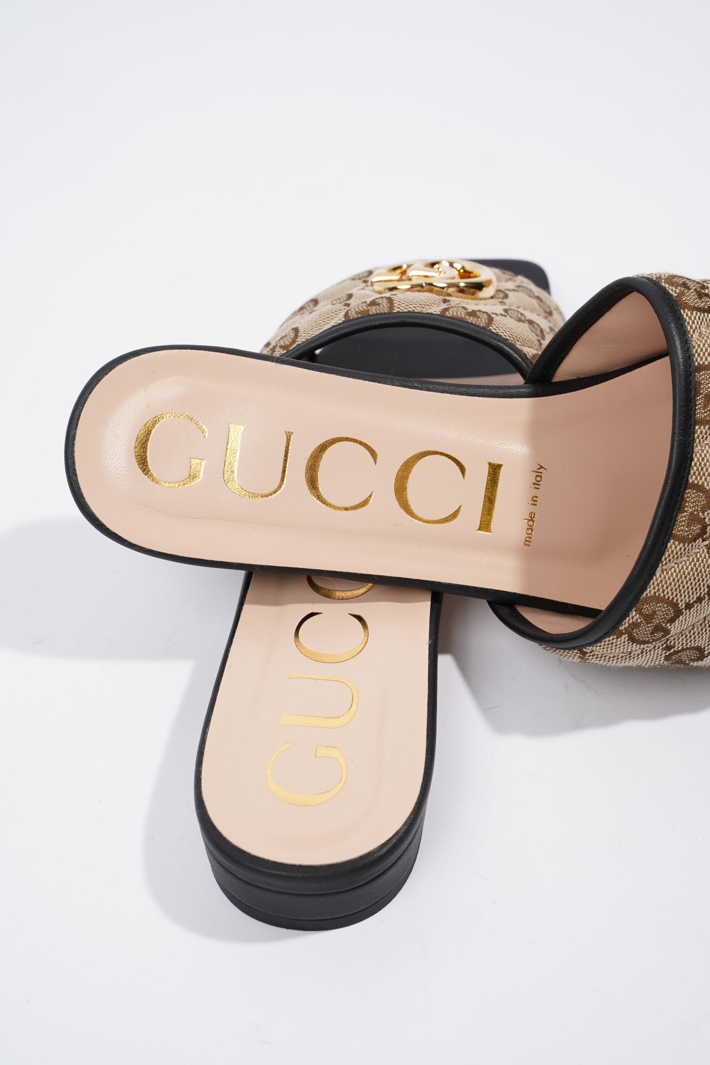 Gucci GG Matelasse Black / Black Canvas EU 41 UK 8