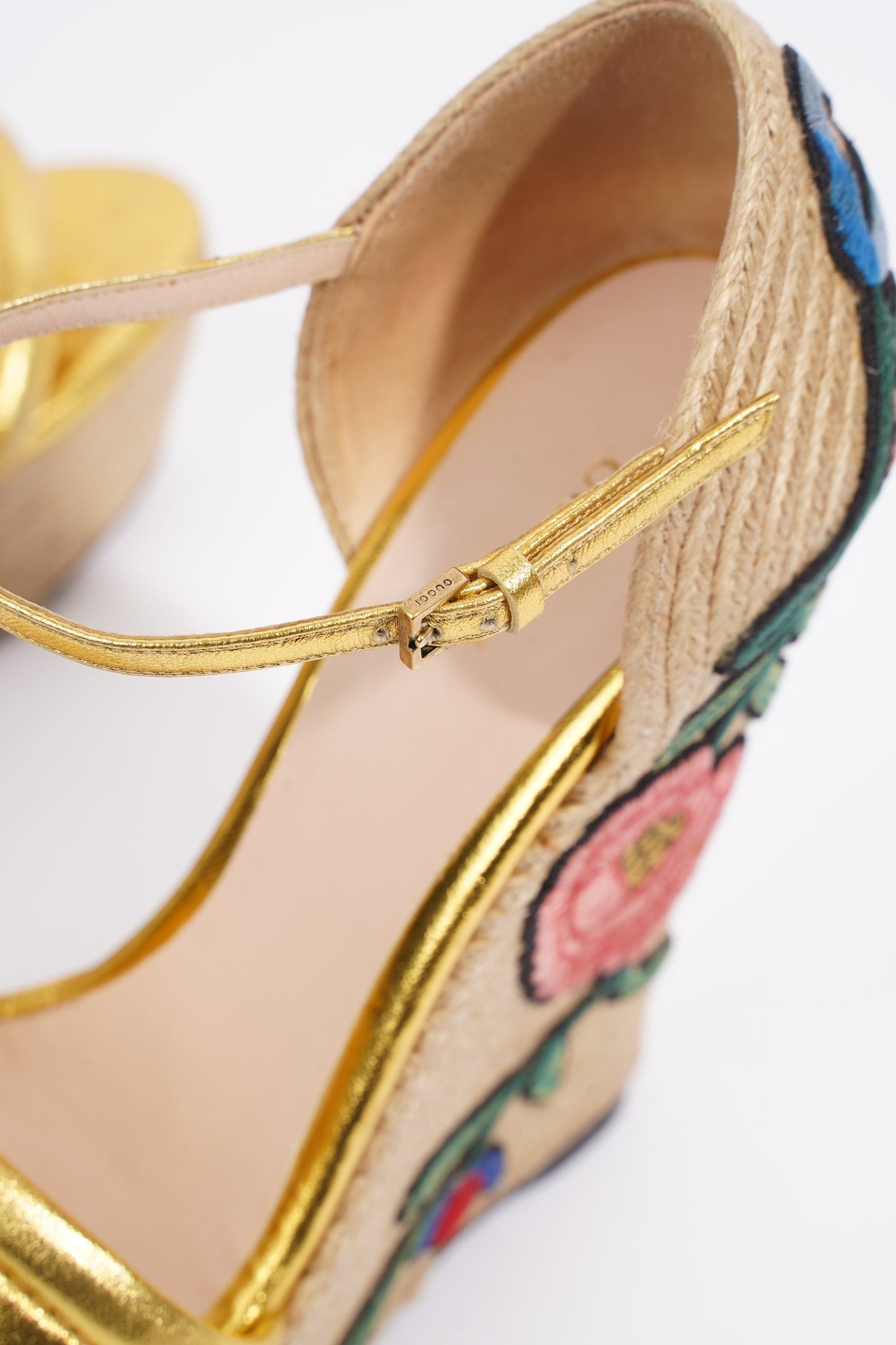 Gucci Wedge Gold Raffia EU 38.5 UK 5.5