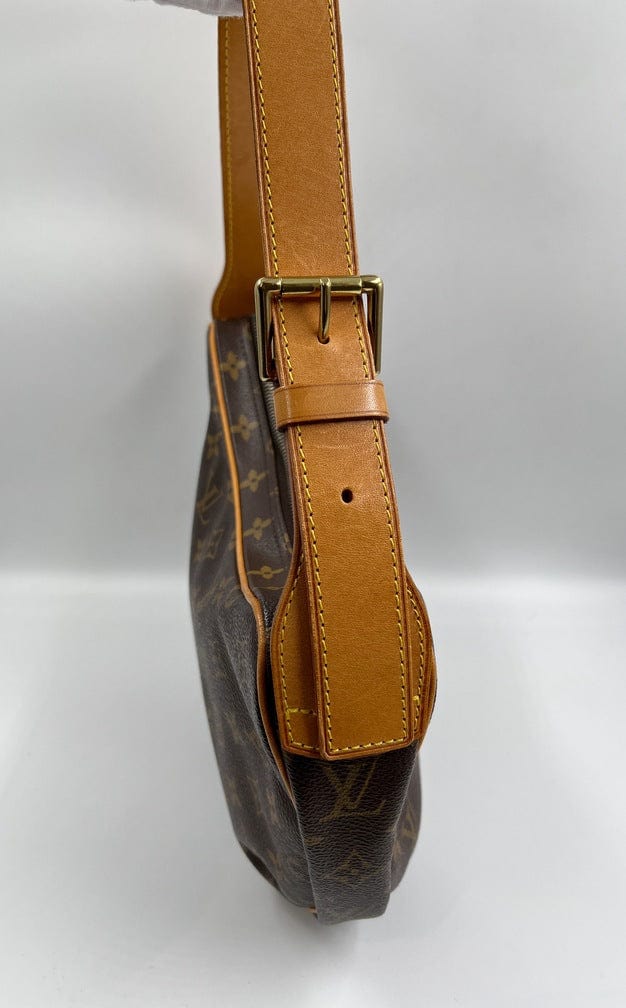 Louis Vuitton Croissant MM Bag