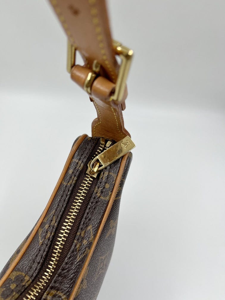 Louis Vuitton Croissant PM