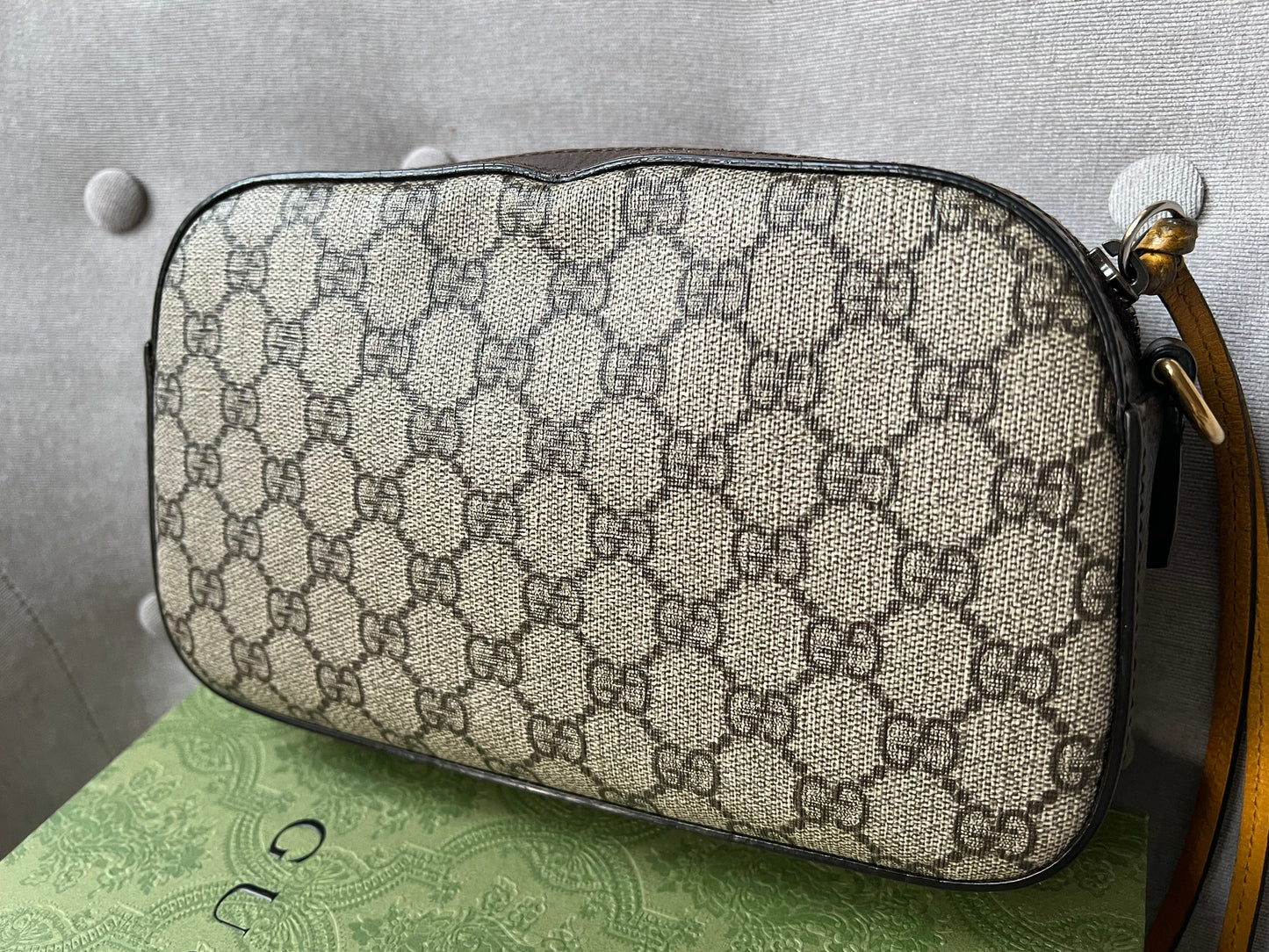 Gucci Neo Vintage GG Supreme Messenger Bag (RRP £1060)