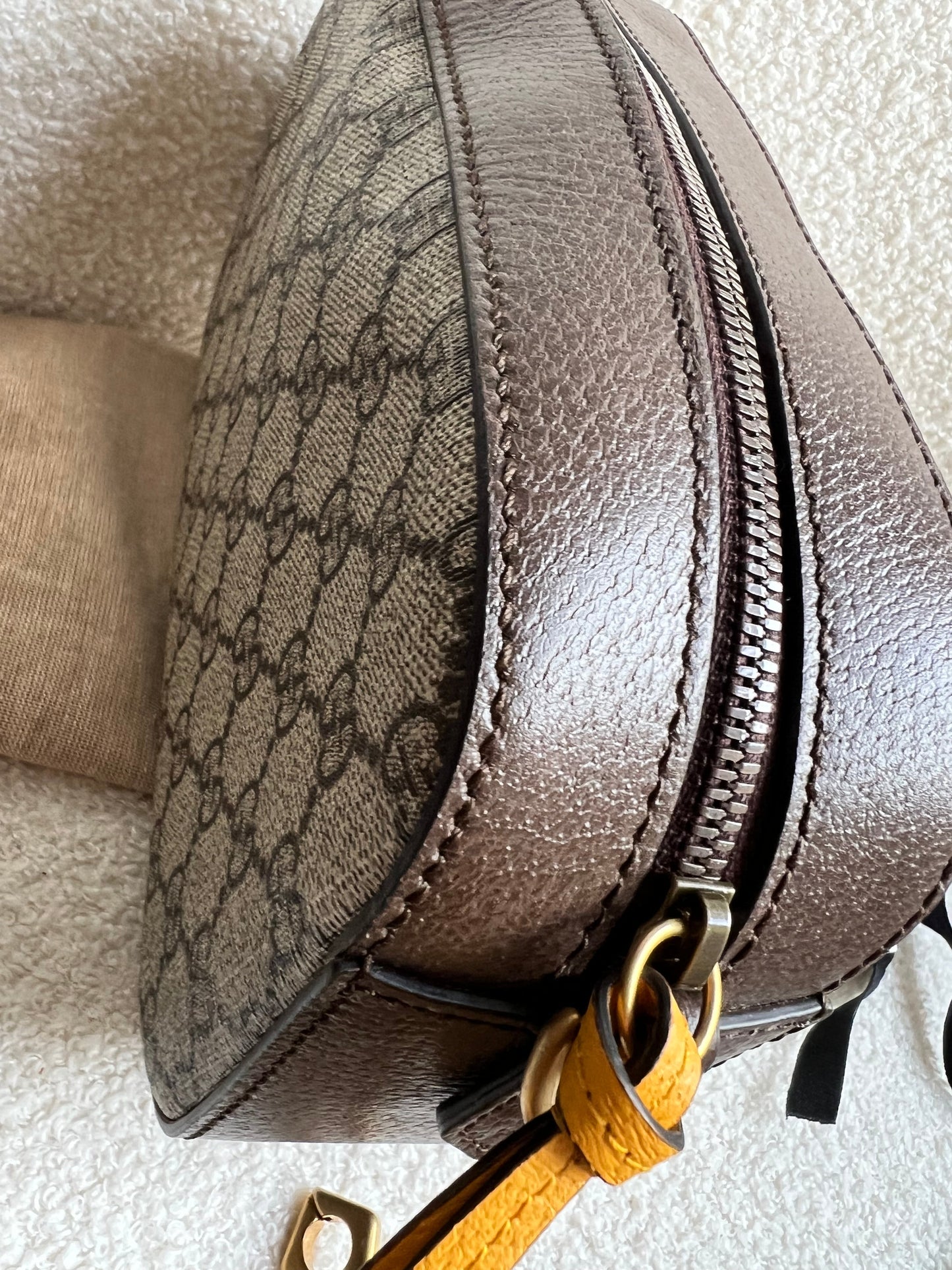 Gucci Neo Vintage GG Supreme Messenger Bag (RRP £1310)
