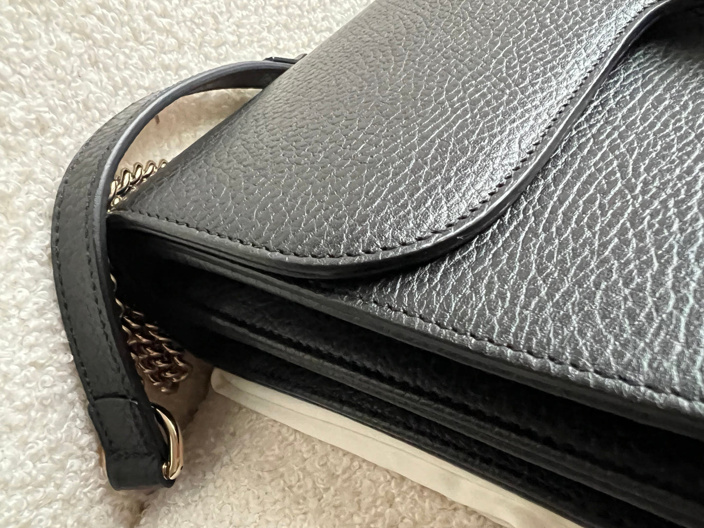 Gucci Interlocking GG Black Medium Shoulder Bag