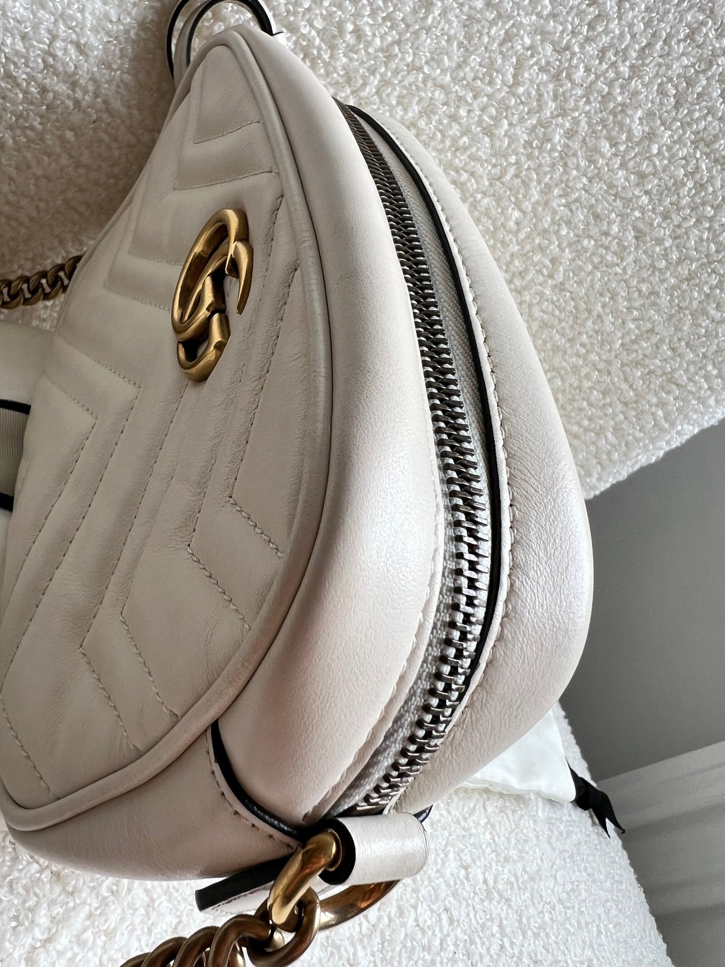 Gucci GG White Marmont Mini Shoulder Bag (RRP £1,160)