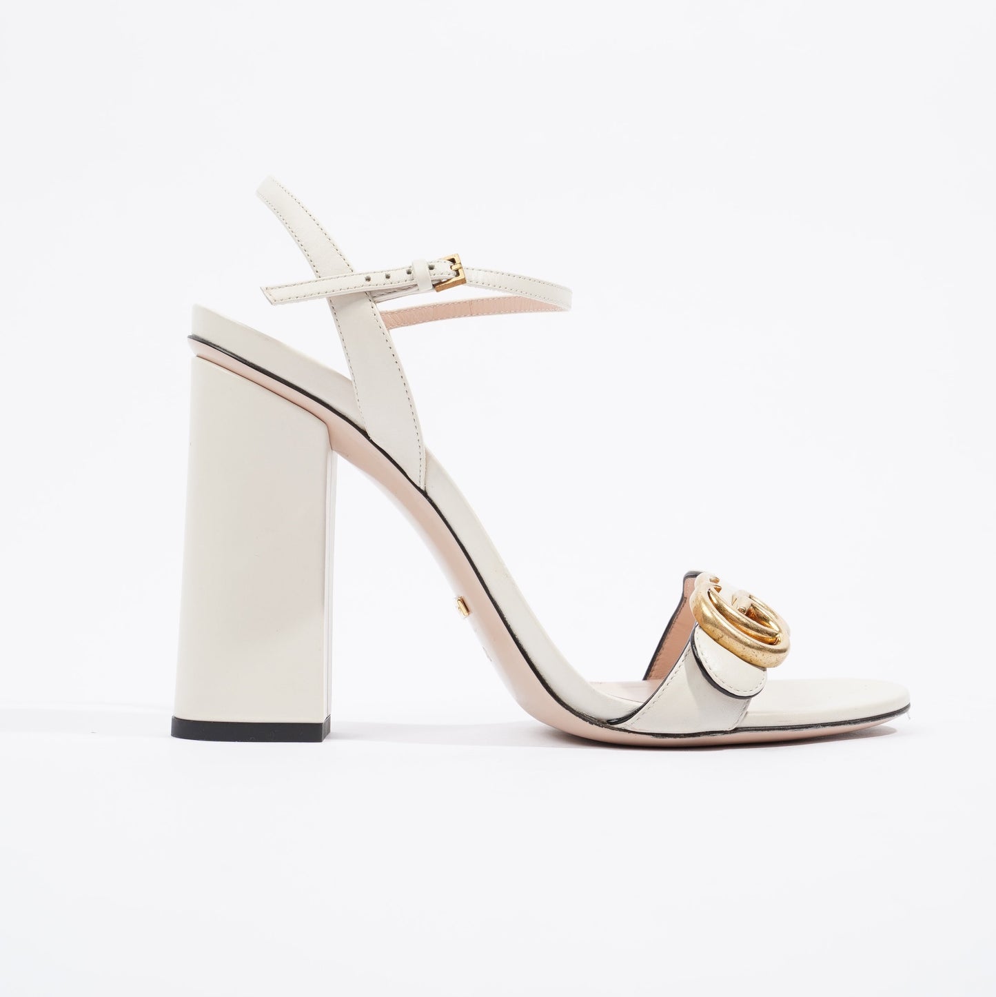 Gucci Leather Sandal With Double G White / Gold EU 40 / UK 7