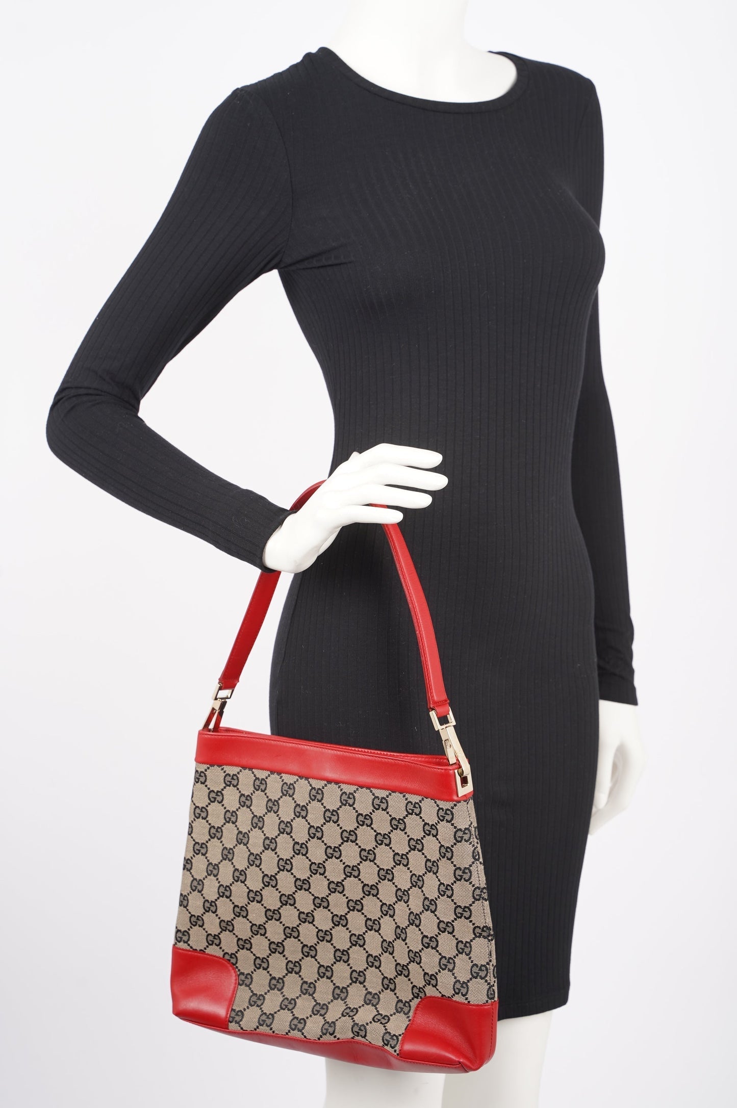 Gucci Womens GG Canvas Shoulder Bag Supreme / Red