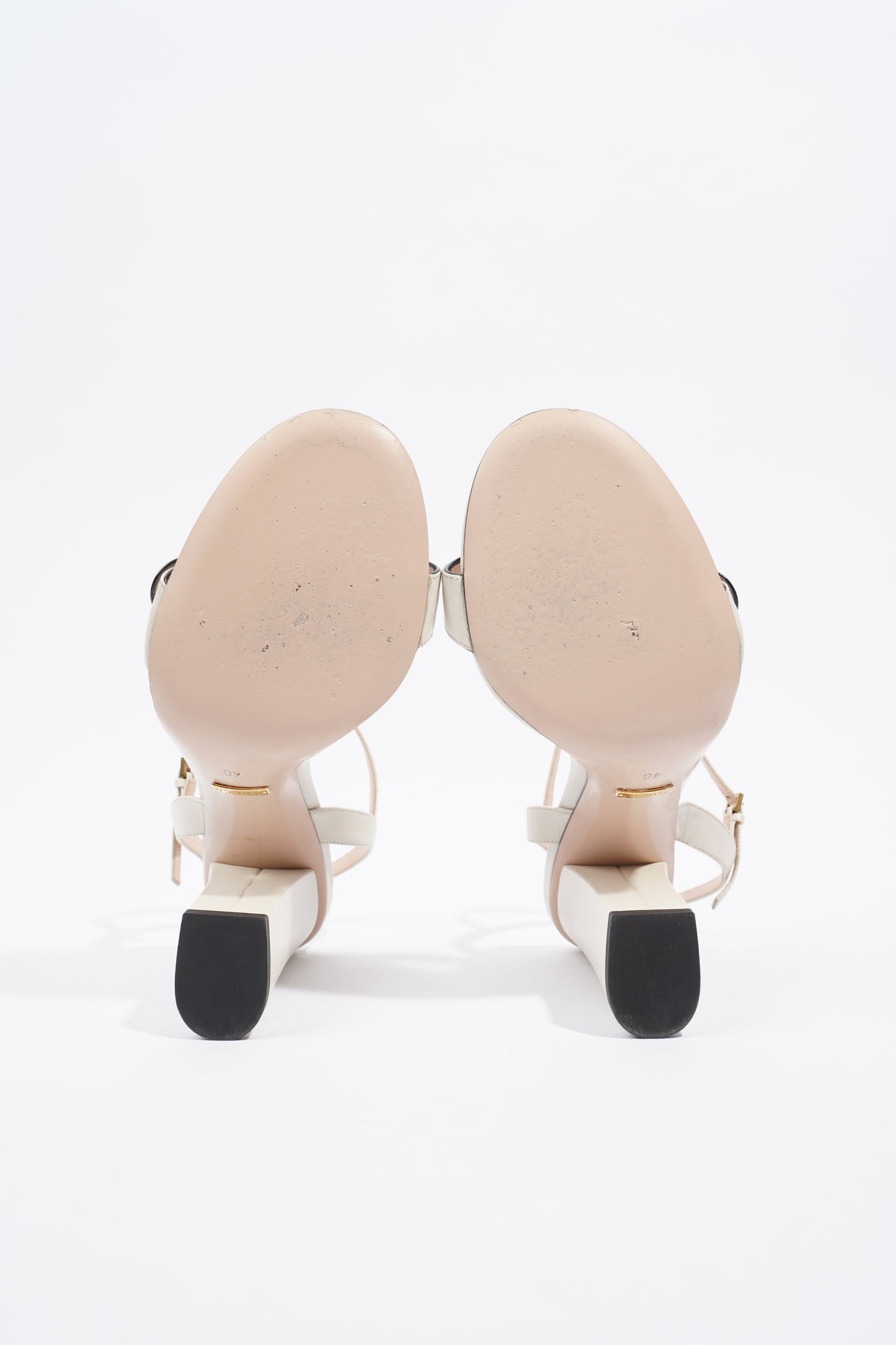 Gucci Leather Sandal With Double G White / Gold EU 40 / UK 7