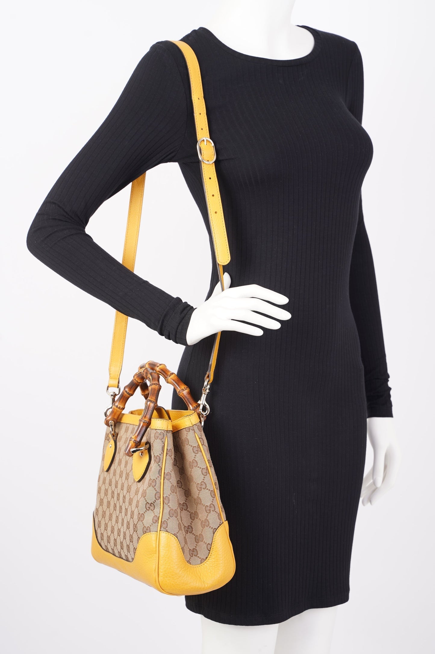Gucci Womens Diana Bamboo Bag Supreme Canvas / Leather