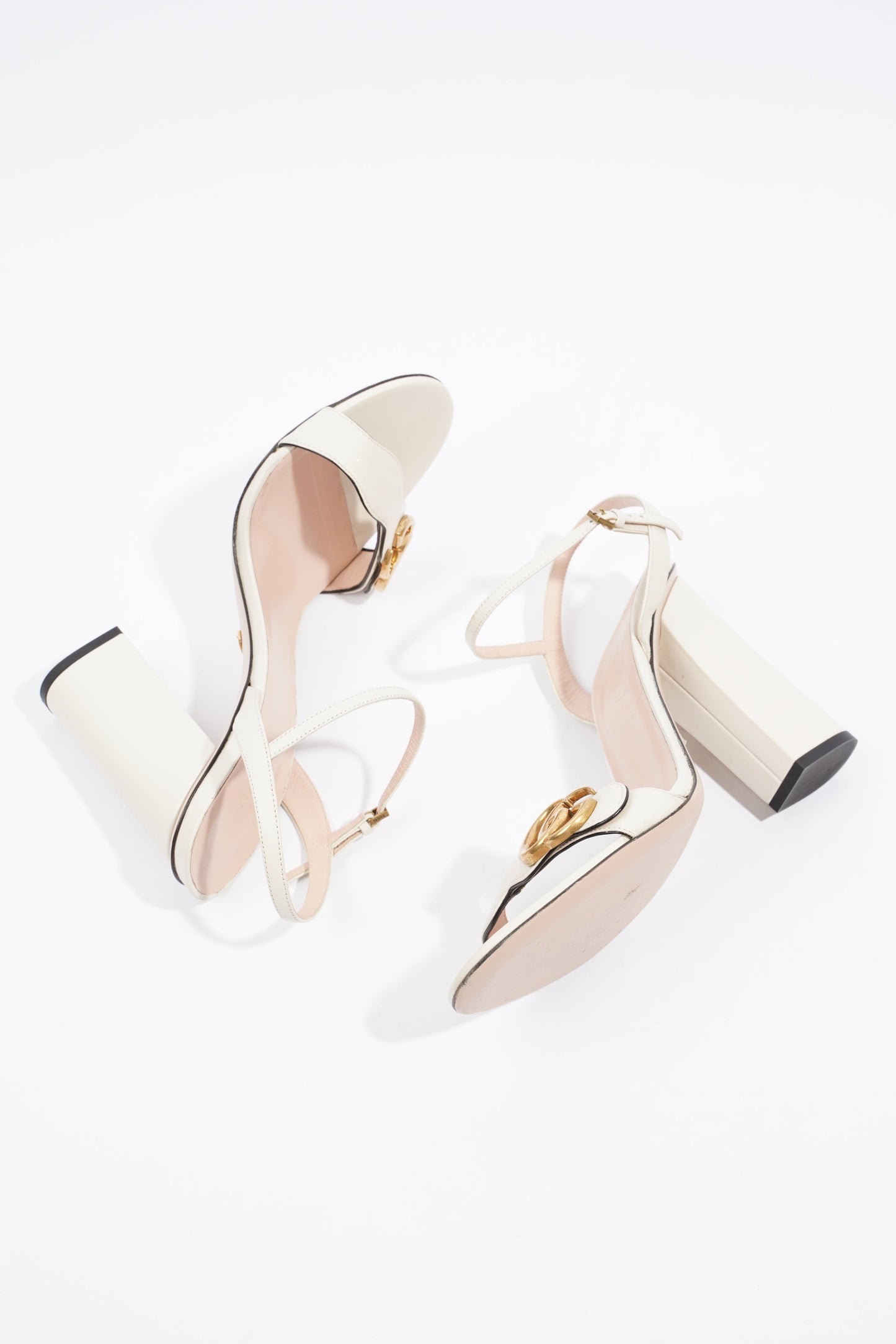 Gucci Leather Sandal With Double G White / Gold EU 40 / UK 7