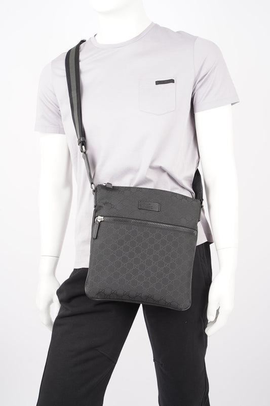 Gucci Mens GG Messenger Bag Black Small