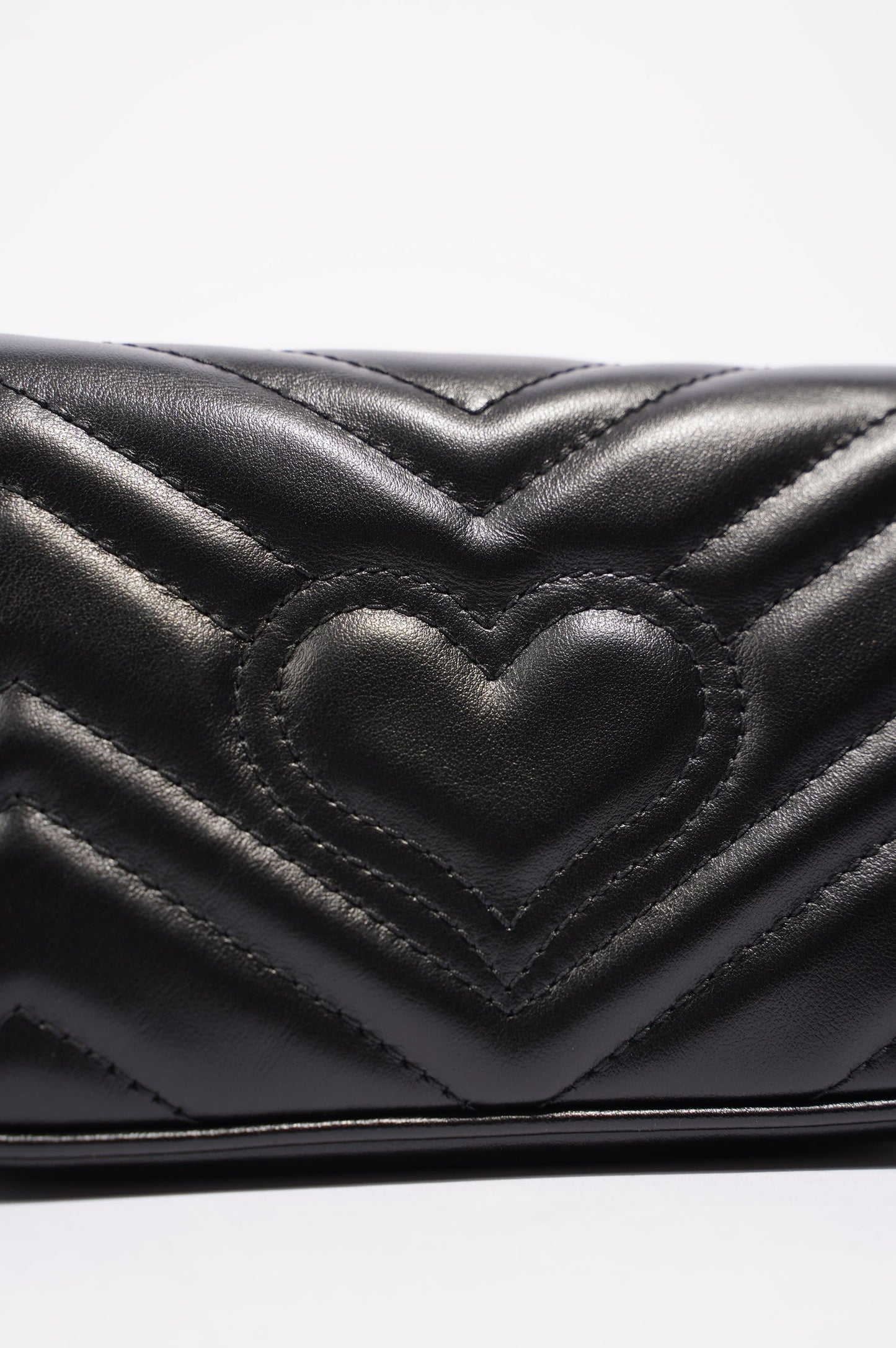 Gucci Womens Marmont Flap Black / Gold Super Mini