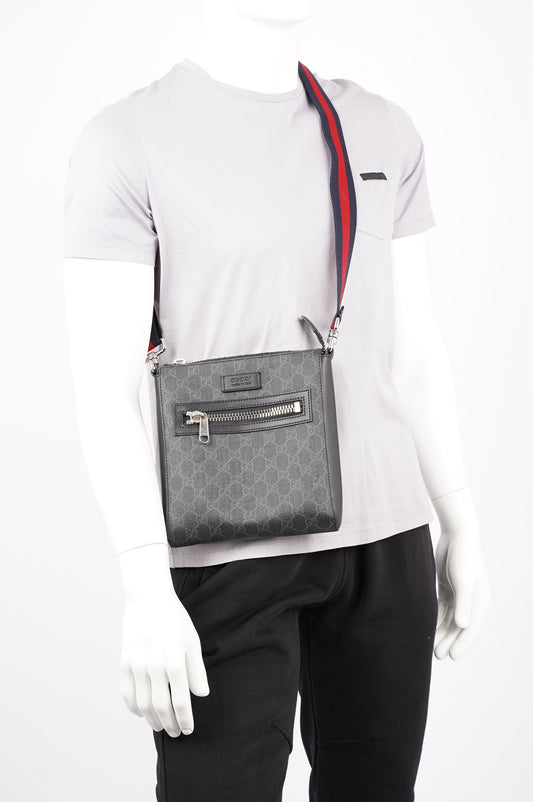 Gucci Mens GG Messenger Bag Black Small