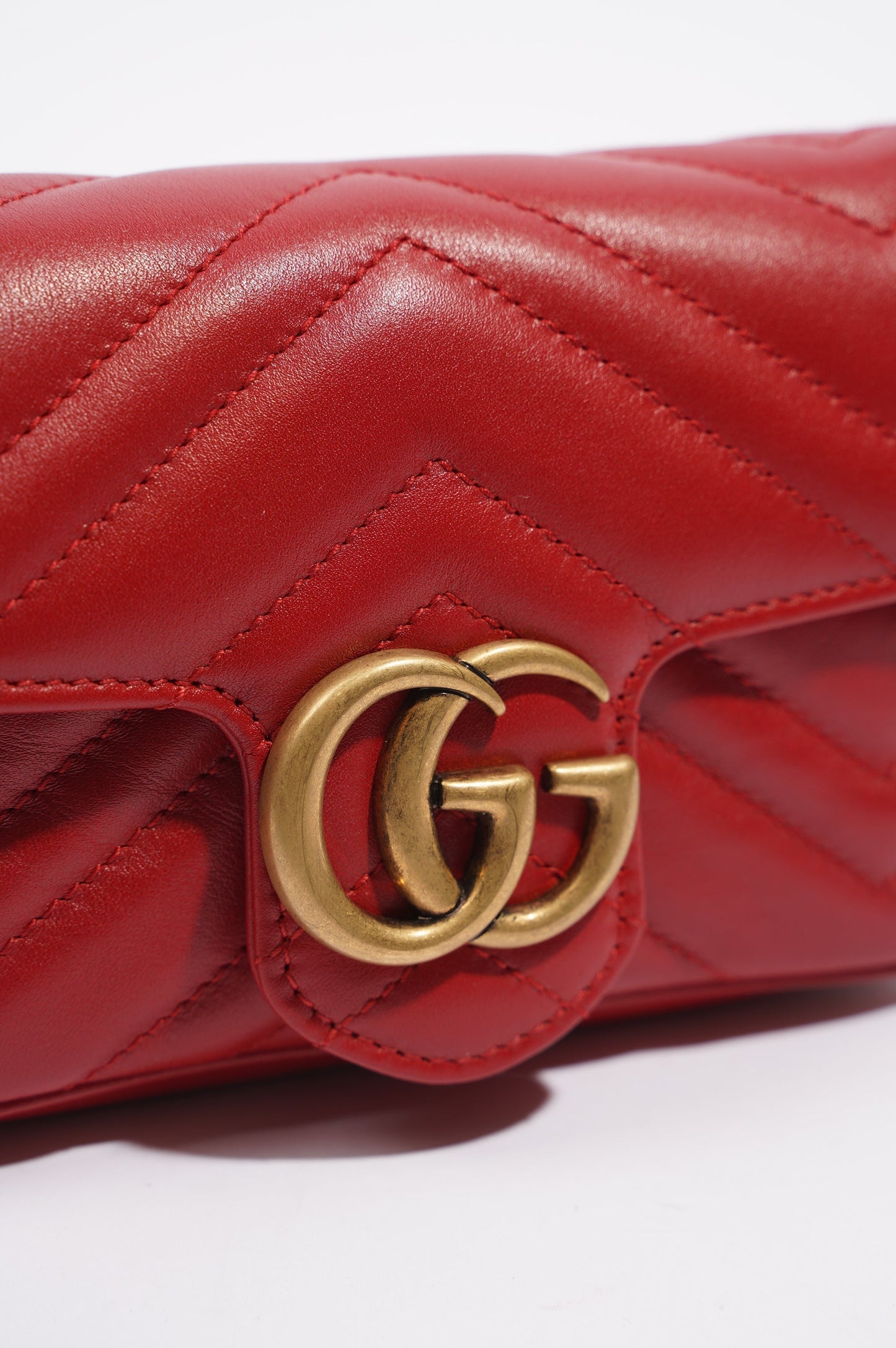 Gucci Womens Marmont Flap Red / Gold Super Mini