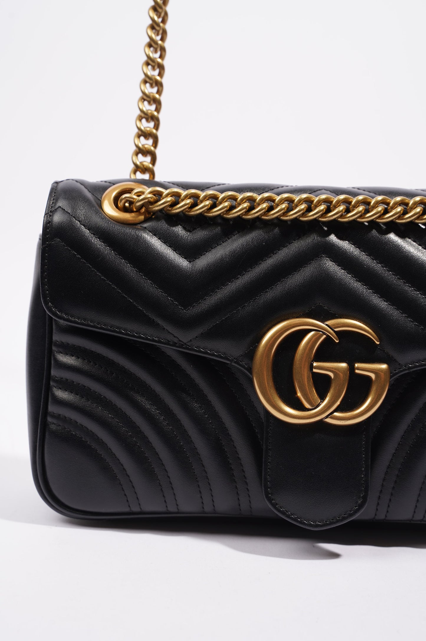 Gucci Womens Marmont Flap Black / Gold Small
