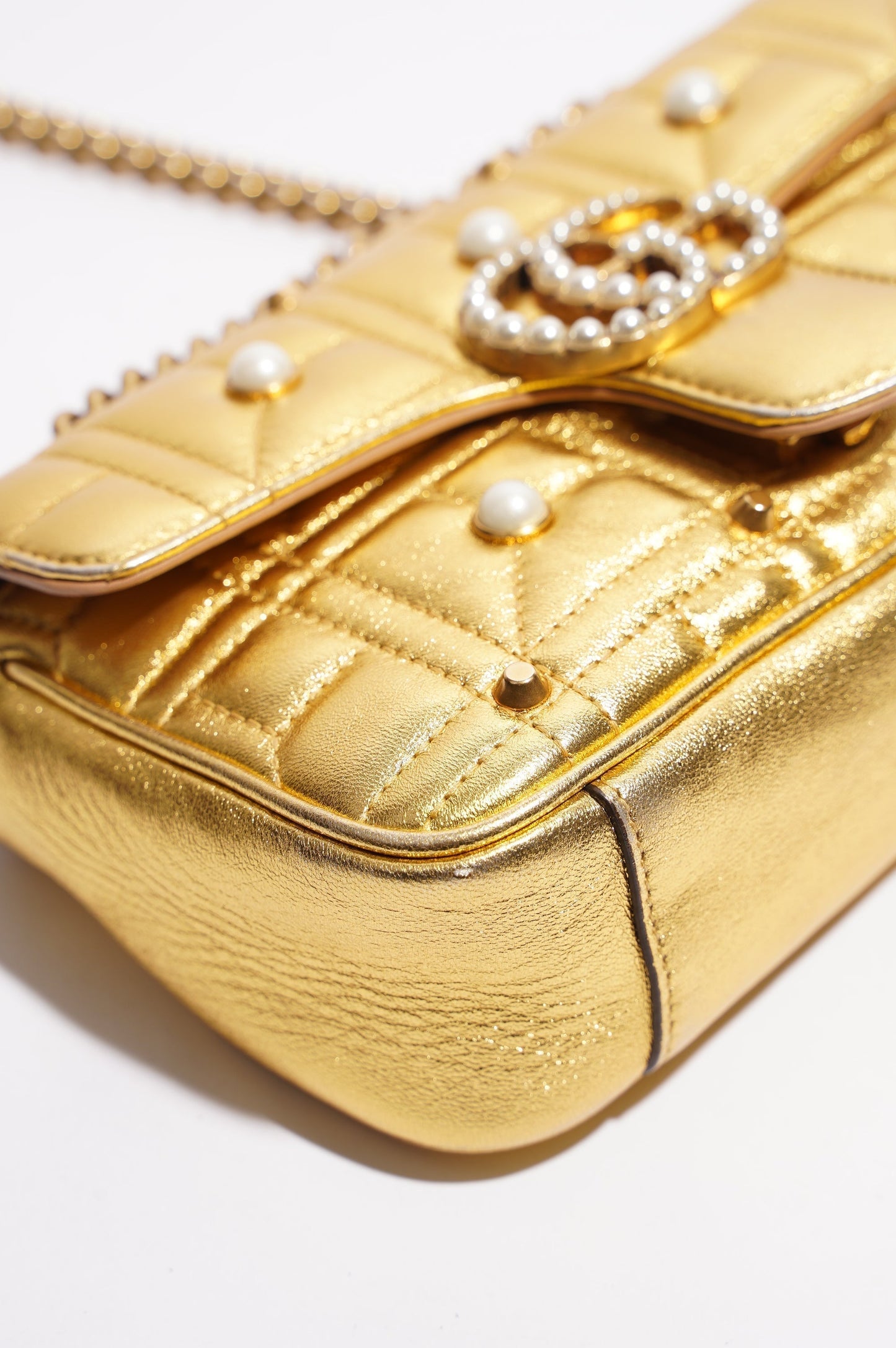 Gucci Womens Marmont Flap Gold / Pearl Mini