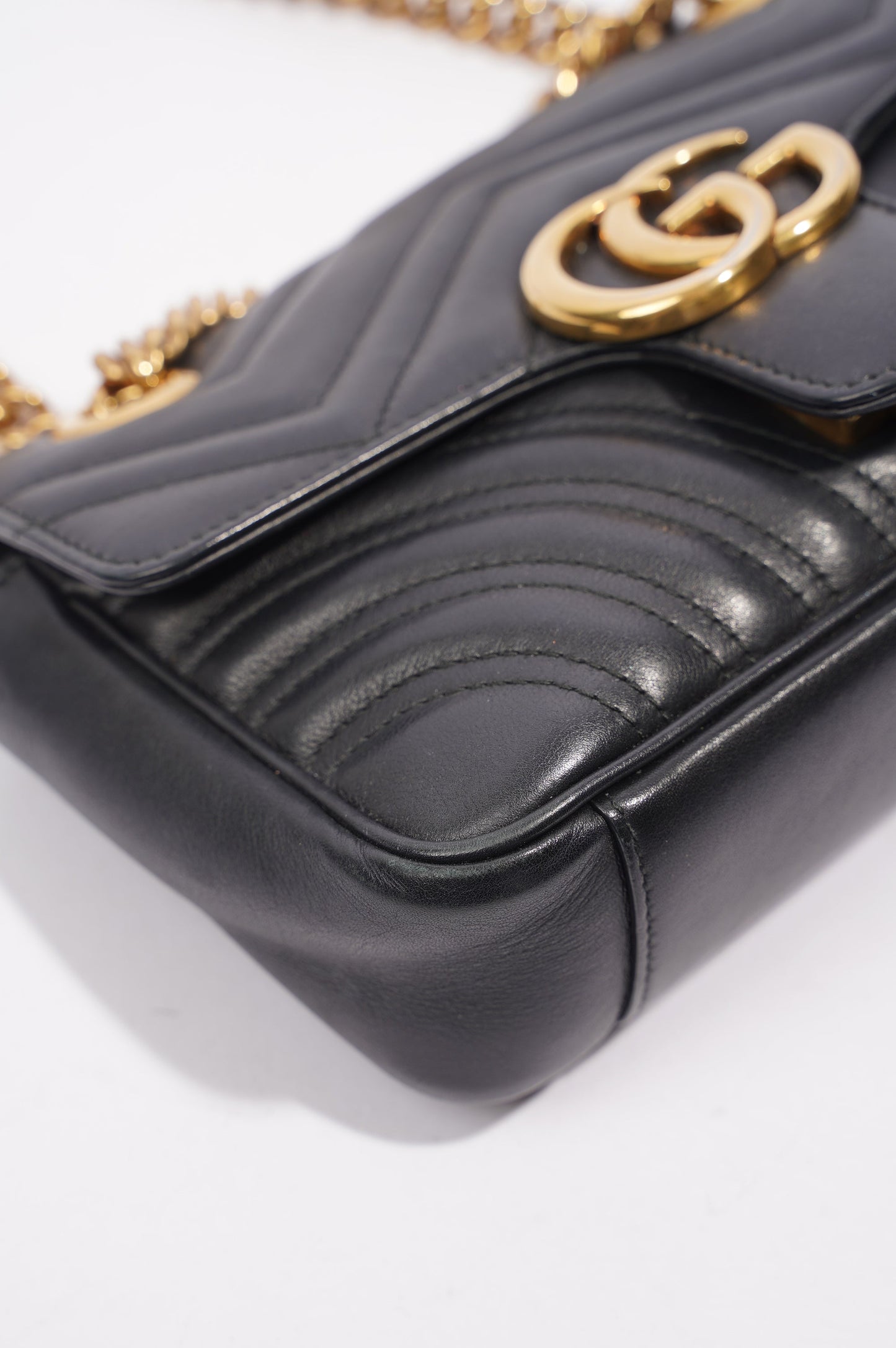 Gucci Womens GG Marmont Flap Bag Black Mini