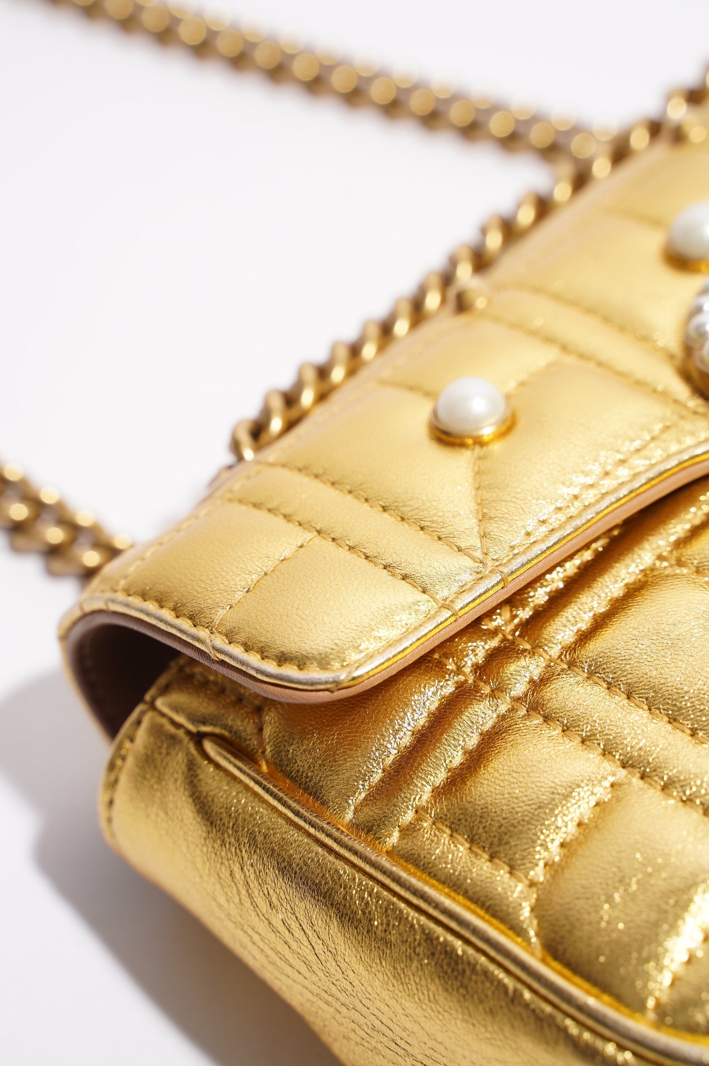 Gucci Womens Marmont Flap Gold / Pearl Mini