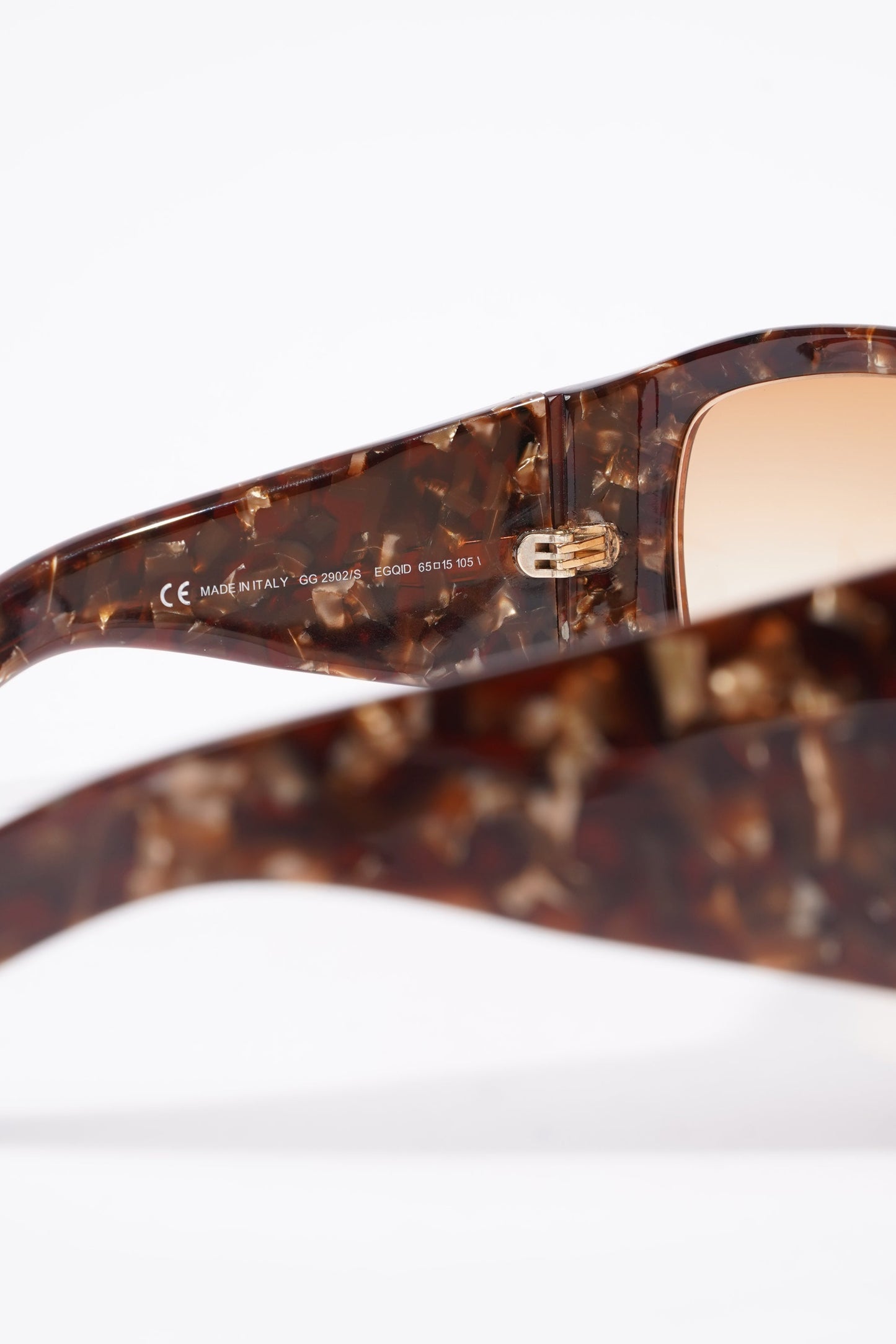 Gucci GG 2902 Sunglasses Tortoise Shell Acetate 105