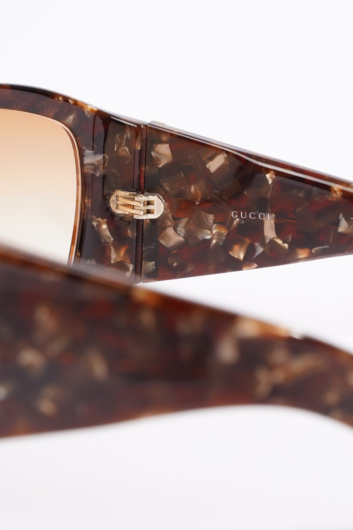 Gucci GG 2902 Sunglasses Tortoise Shell Acetate 105