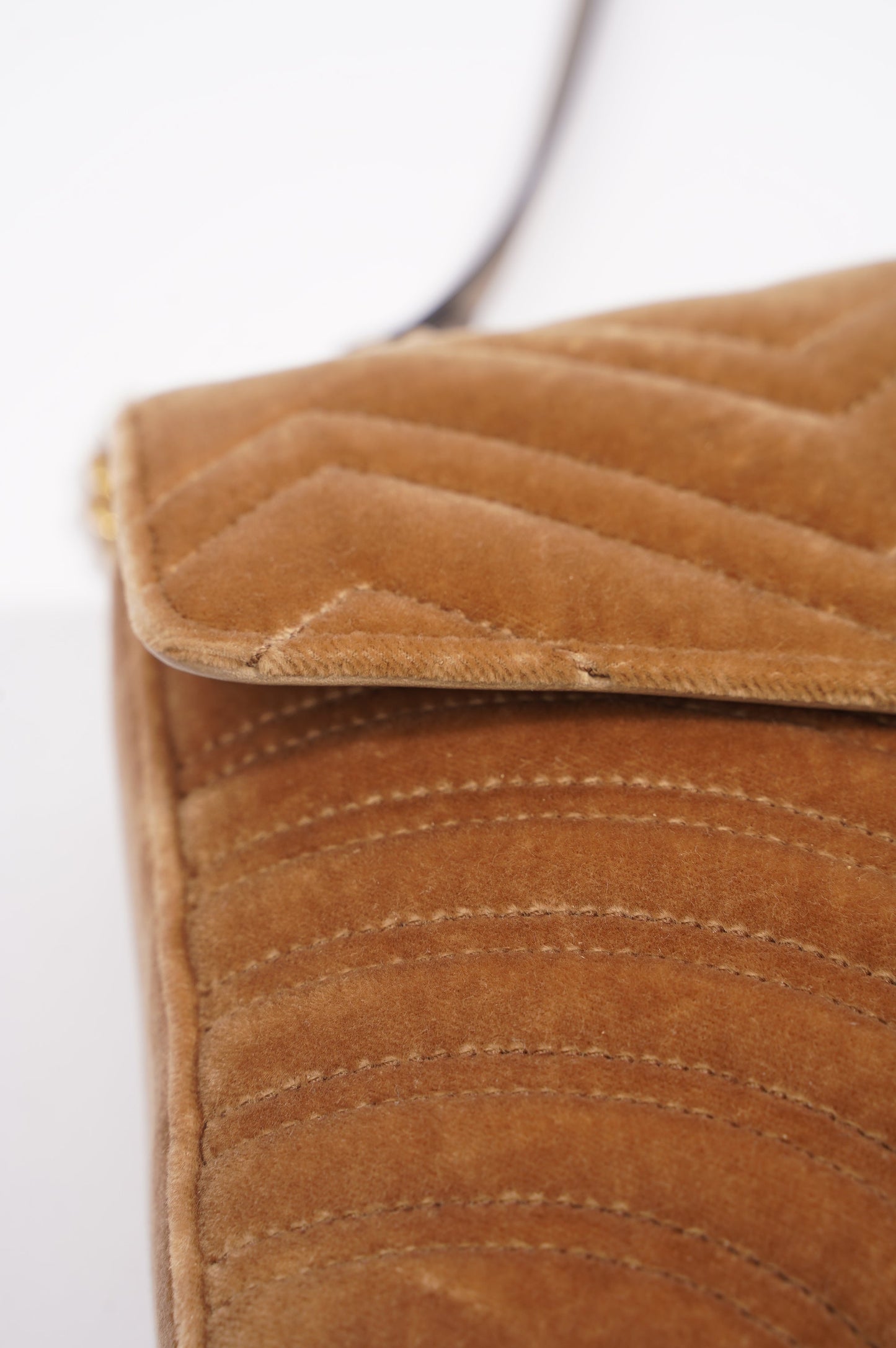Gucci Womens Marmont Flap Brown Velvet Medium