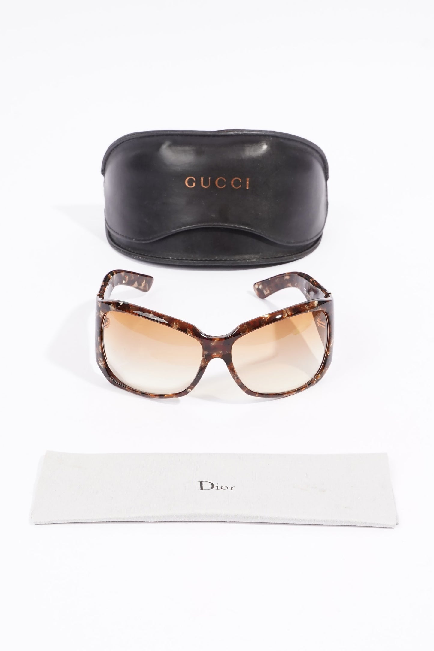 Gucci GG 2902 Sunglasses Tortoise Shell Acetate 105